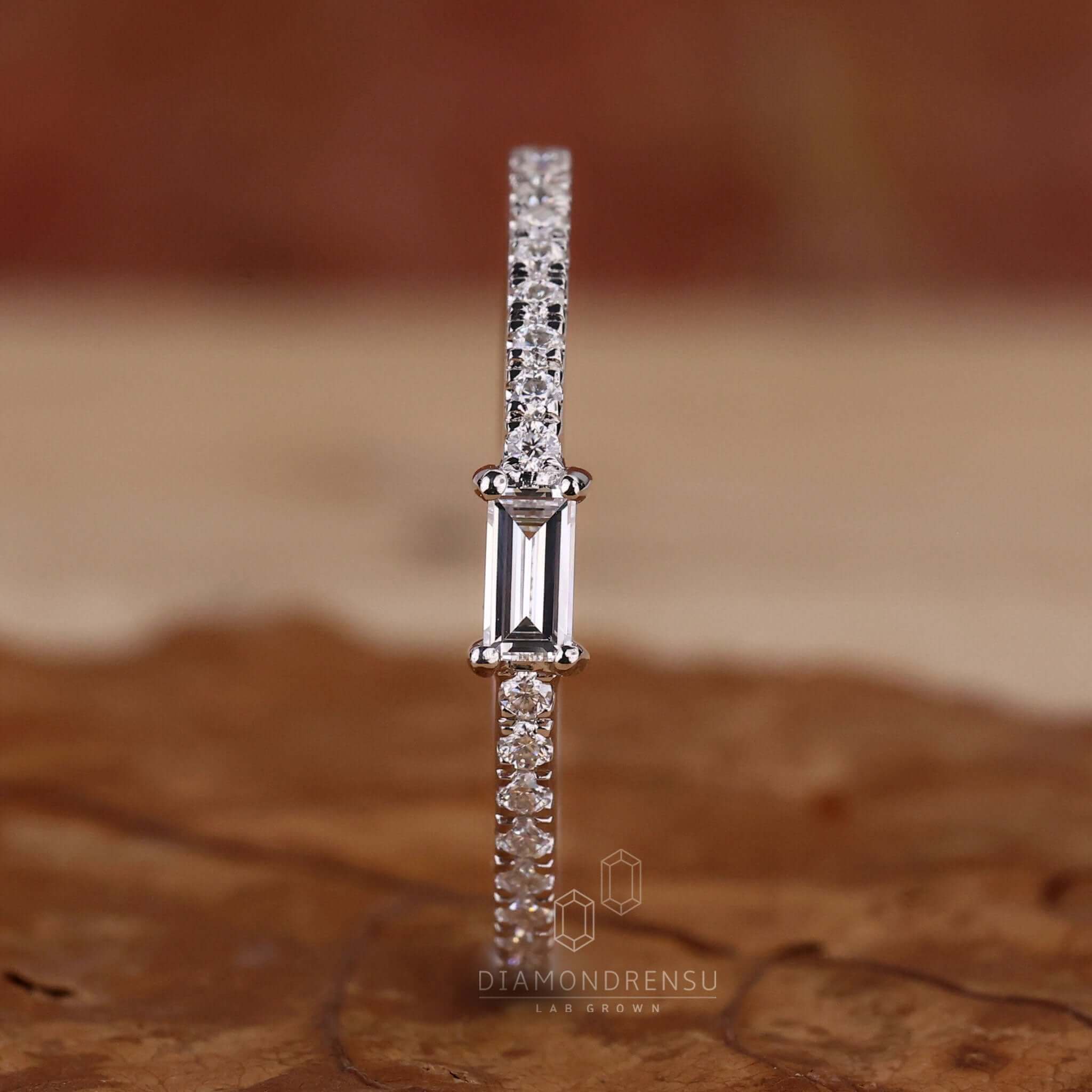 baguette cut diamond ring