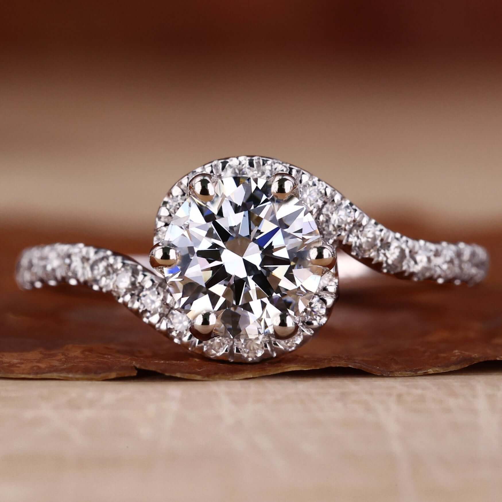 round lab grown diamond ring