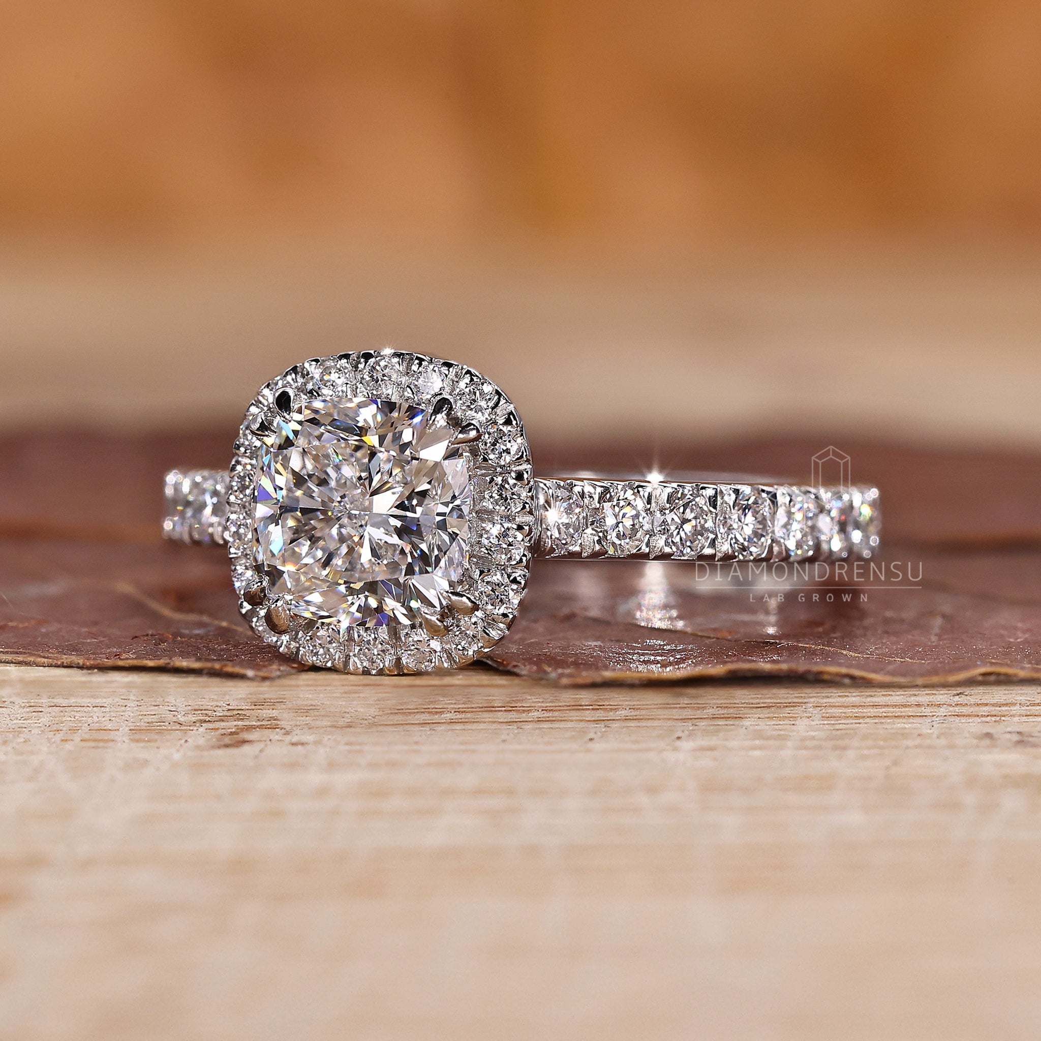 Custom diamond ring from Diamondrensu UK handmade jewellery collection.
