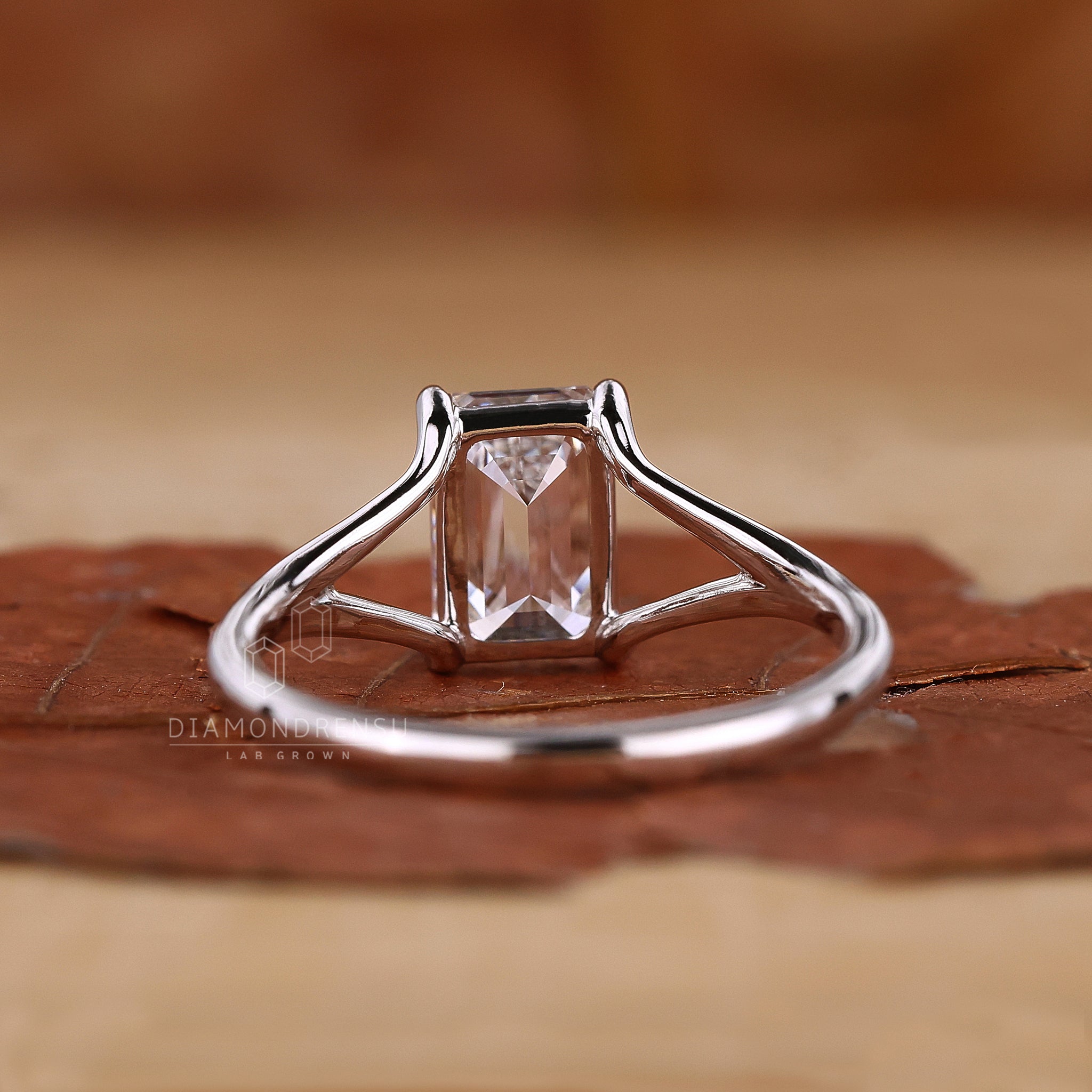 Solitaire ring in a stunning 4 prong claw setting.