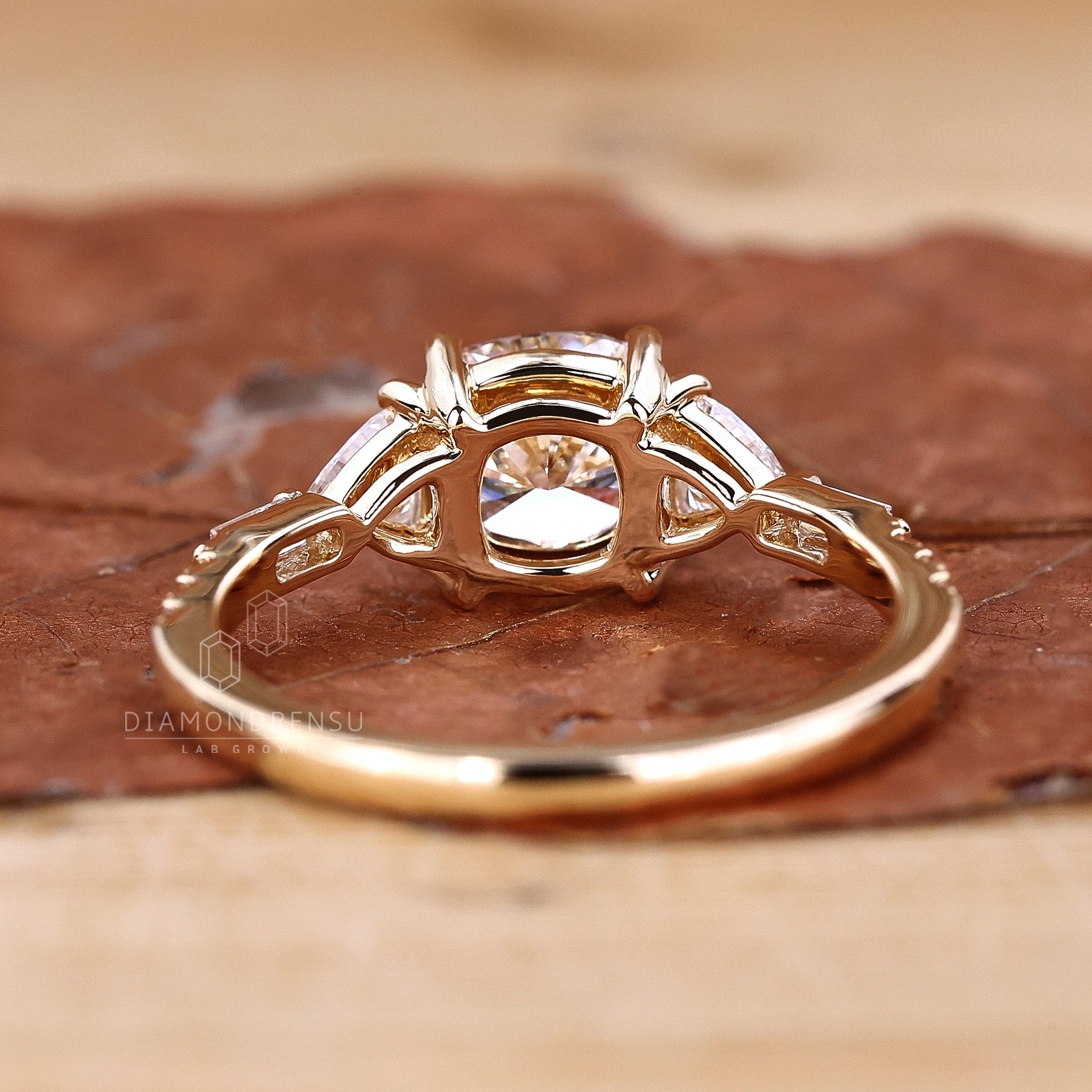 Custom engagement ring with IGI certified diamonds.

