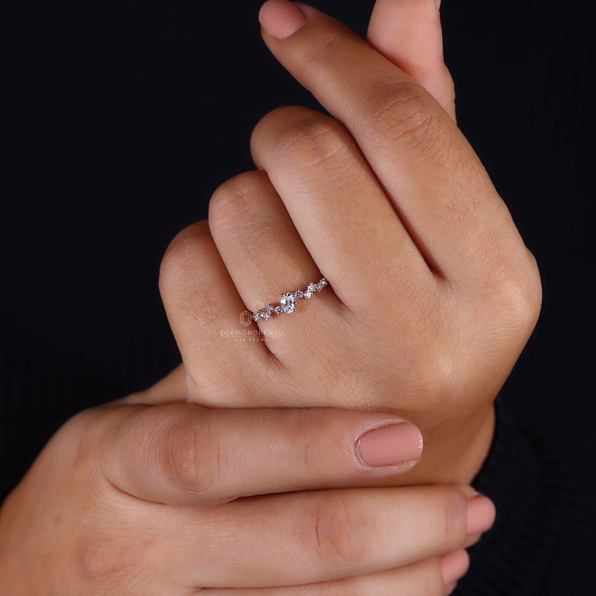 Round prong setting in rose gold engagement ring.
