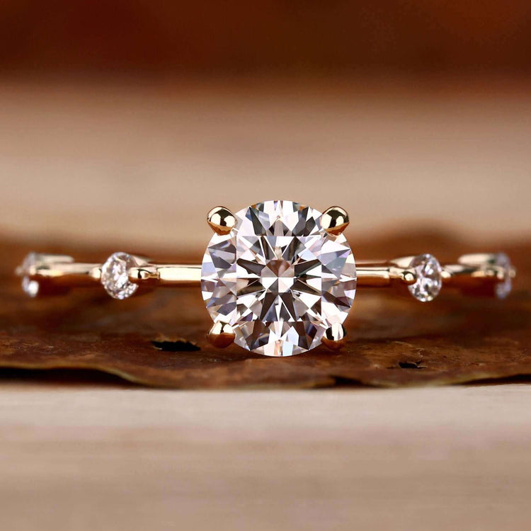 Circle Diamond Engagement Ring featuring a classic round diamond in a Distance Pave Setting for timeless elegance.
