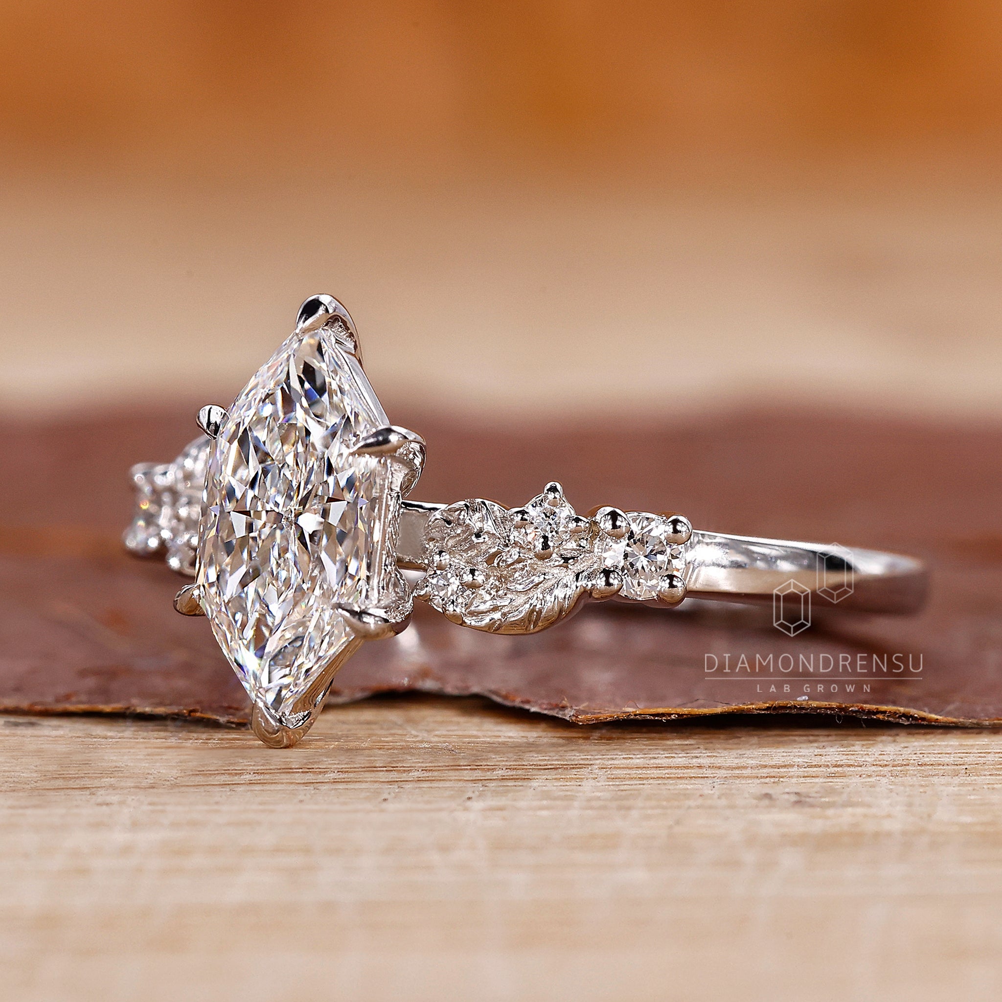 Buy engagement ring online featuring lab grown diamond and IGI certified.
