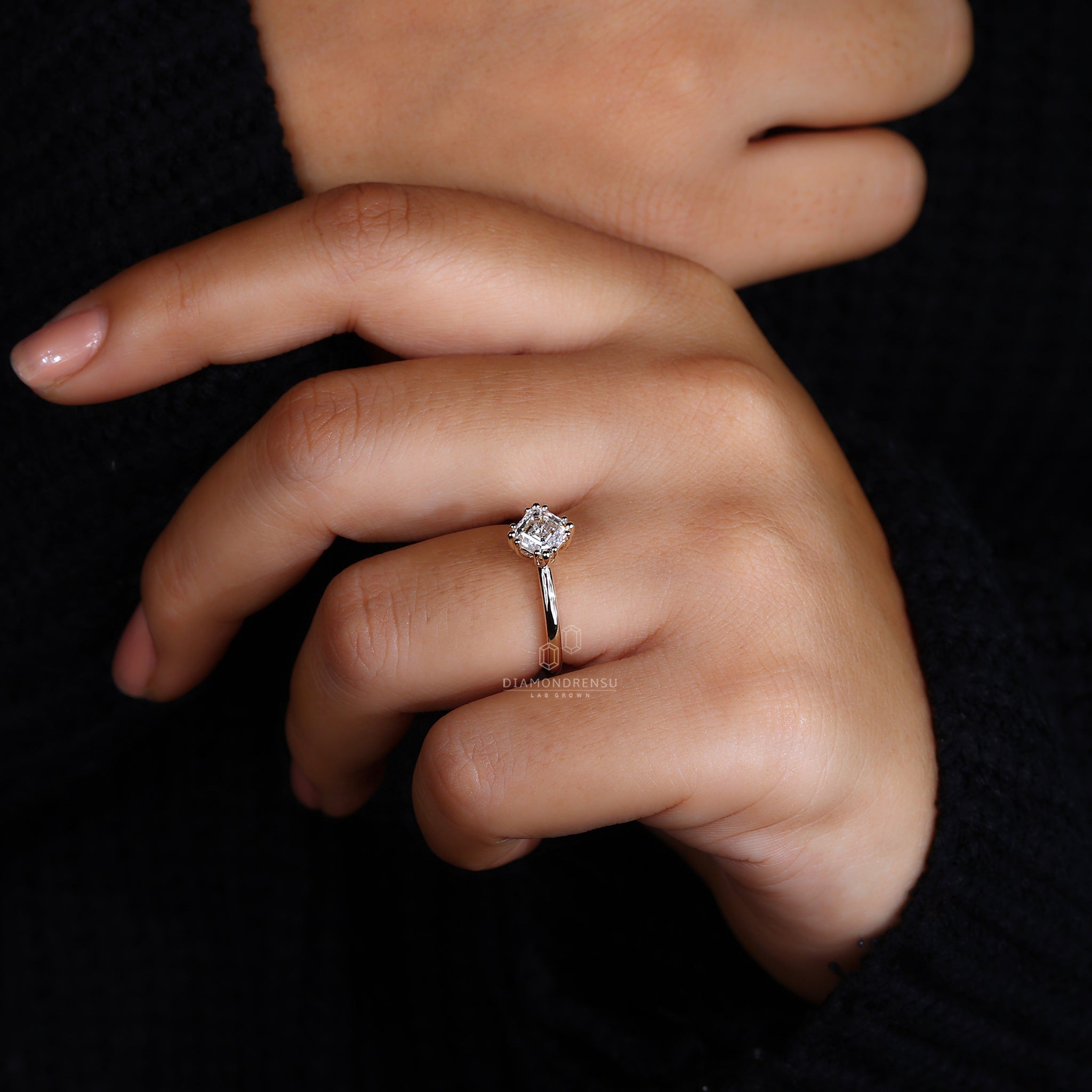 Yellow gold engagement ring with IGI certified gem.
