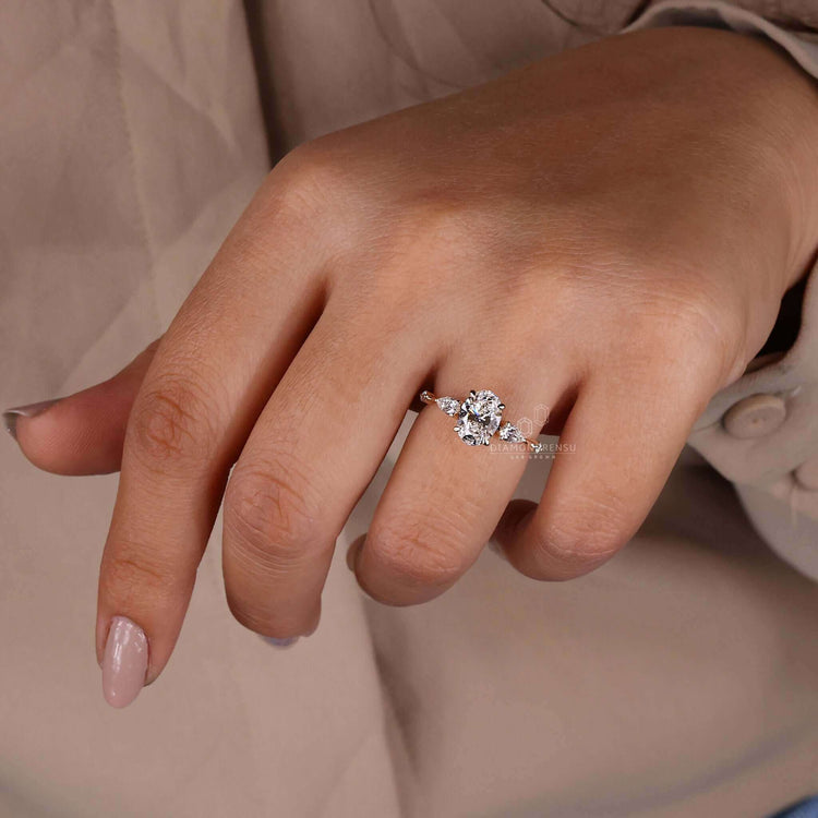 Oval cut ring with a claw prong setting, a beautiful choice for engagement ring for women who love modern elegance.
