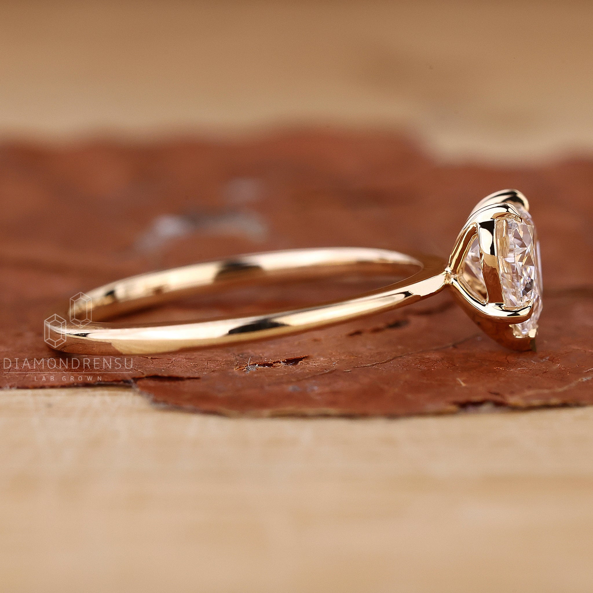 Claw prong and V prong heart diamond ring.

