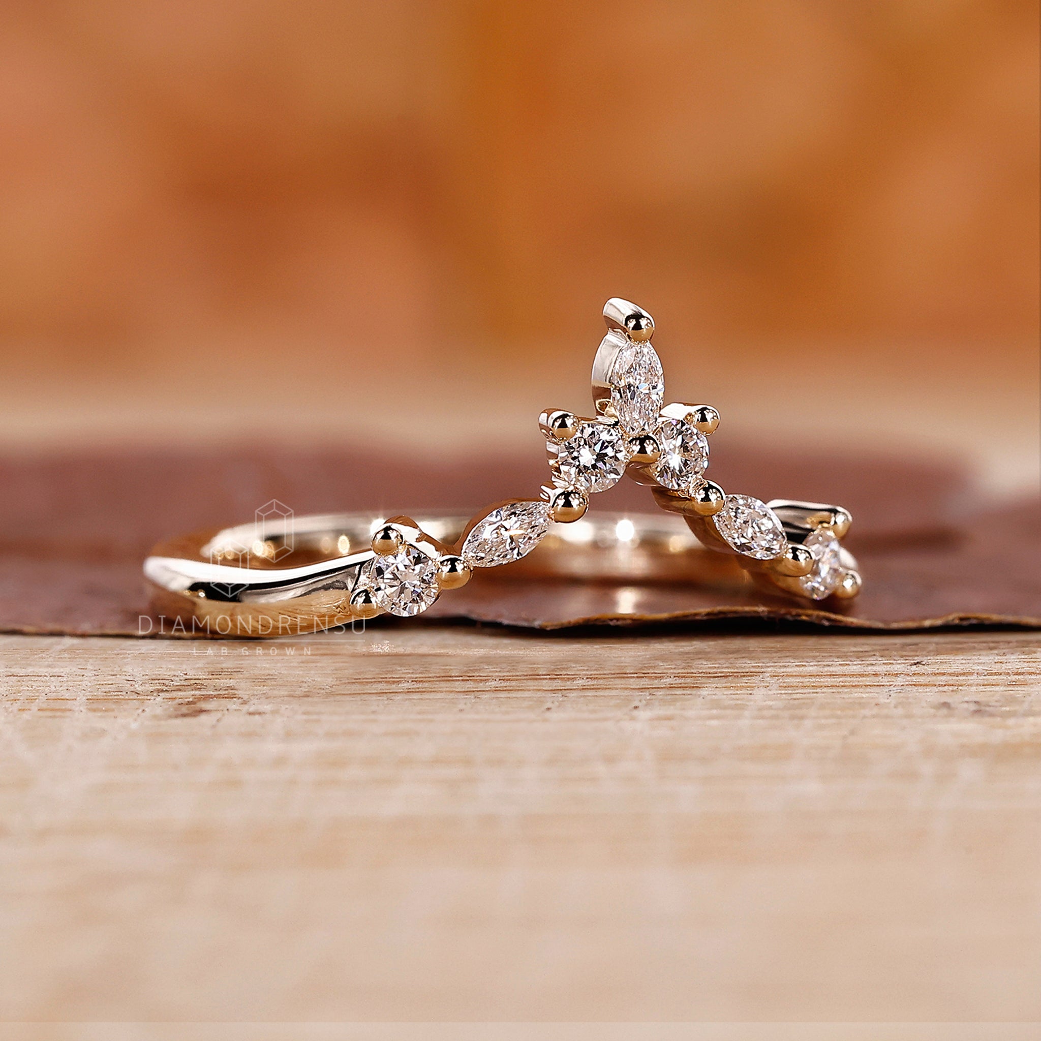 Handmade round and marquise diamond band.

