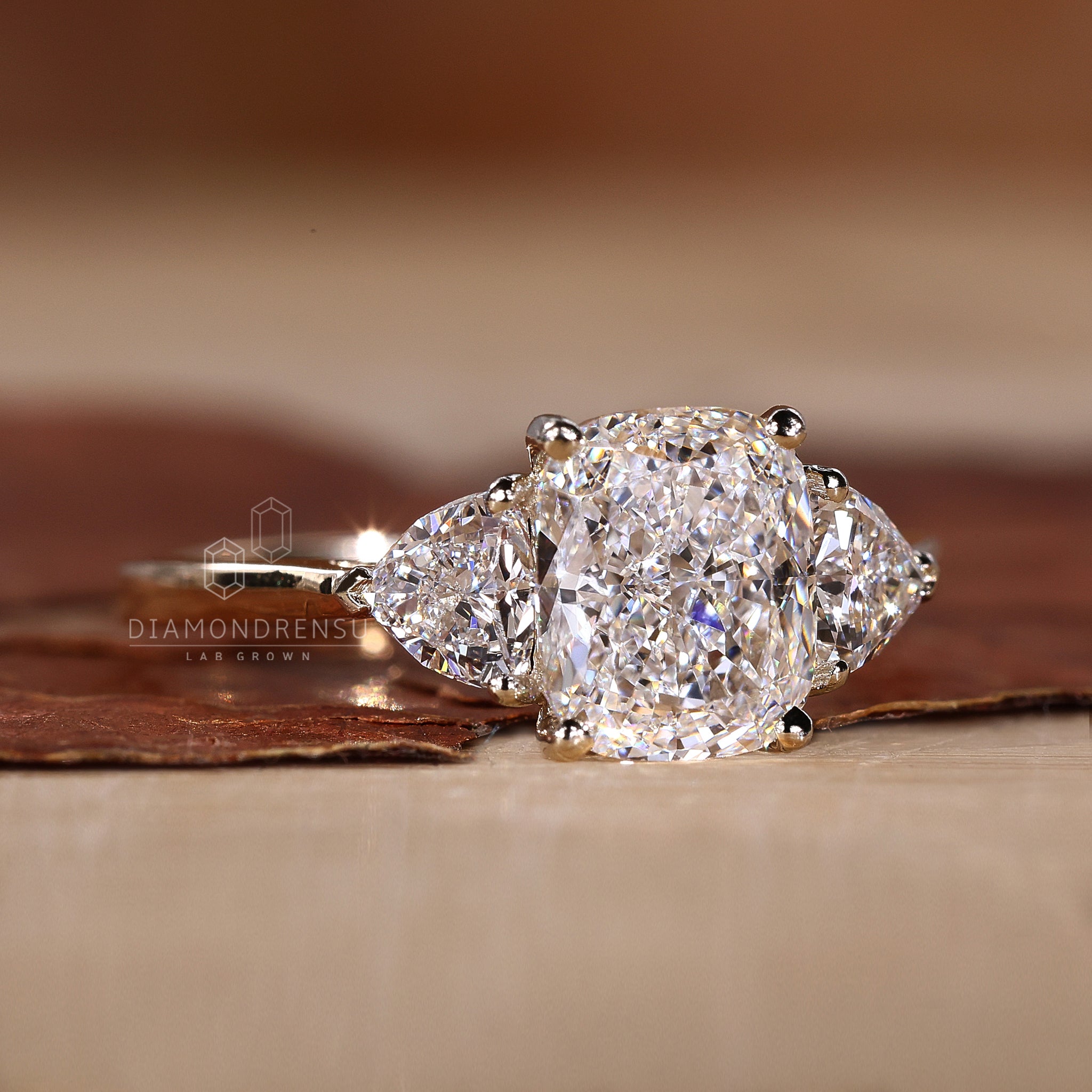IGI certified handmade jewelry with diamondrensu UK ring
