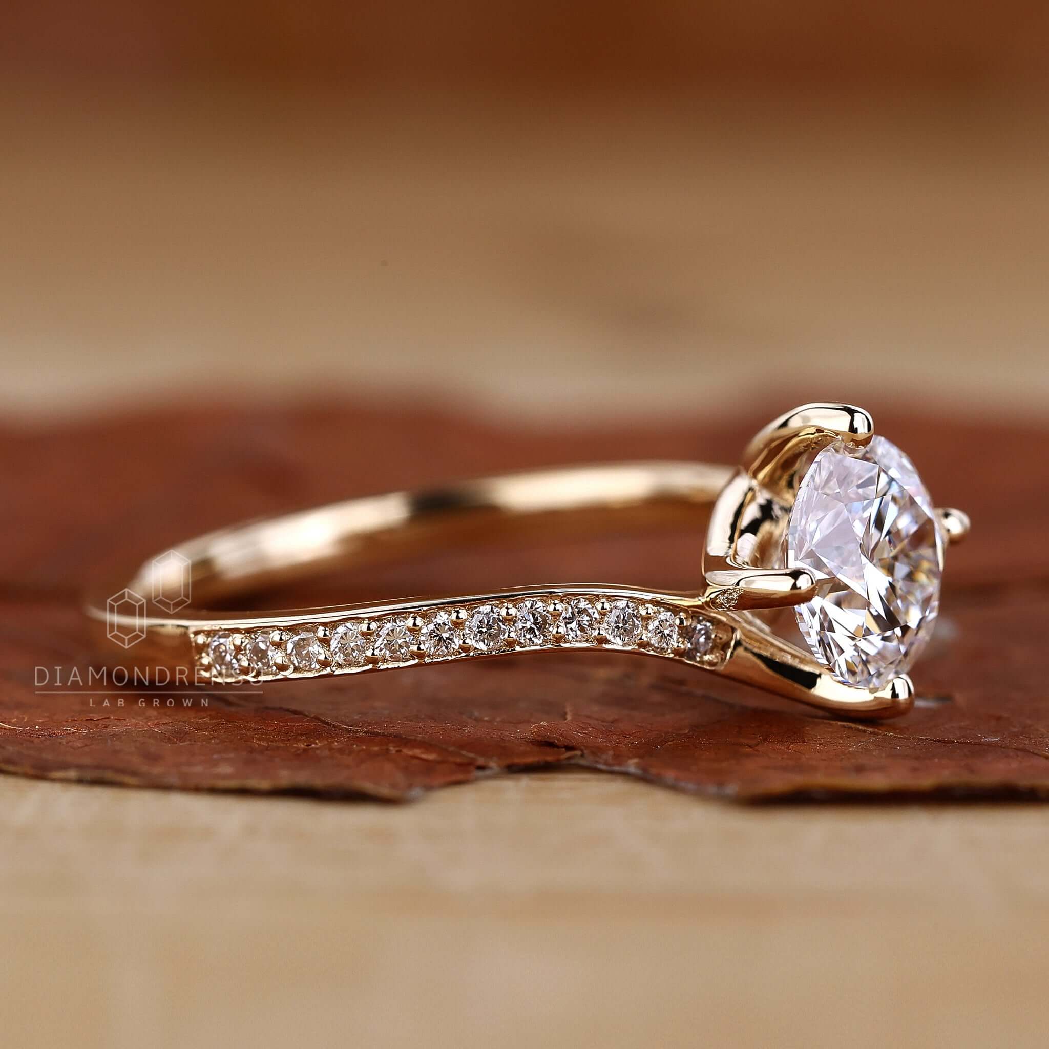 A pave diamond ring with IGI-certified lab-grown diamonds, perfect for sustainable jewellery lovers.