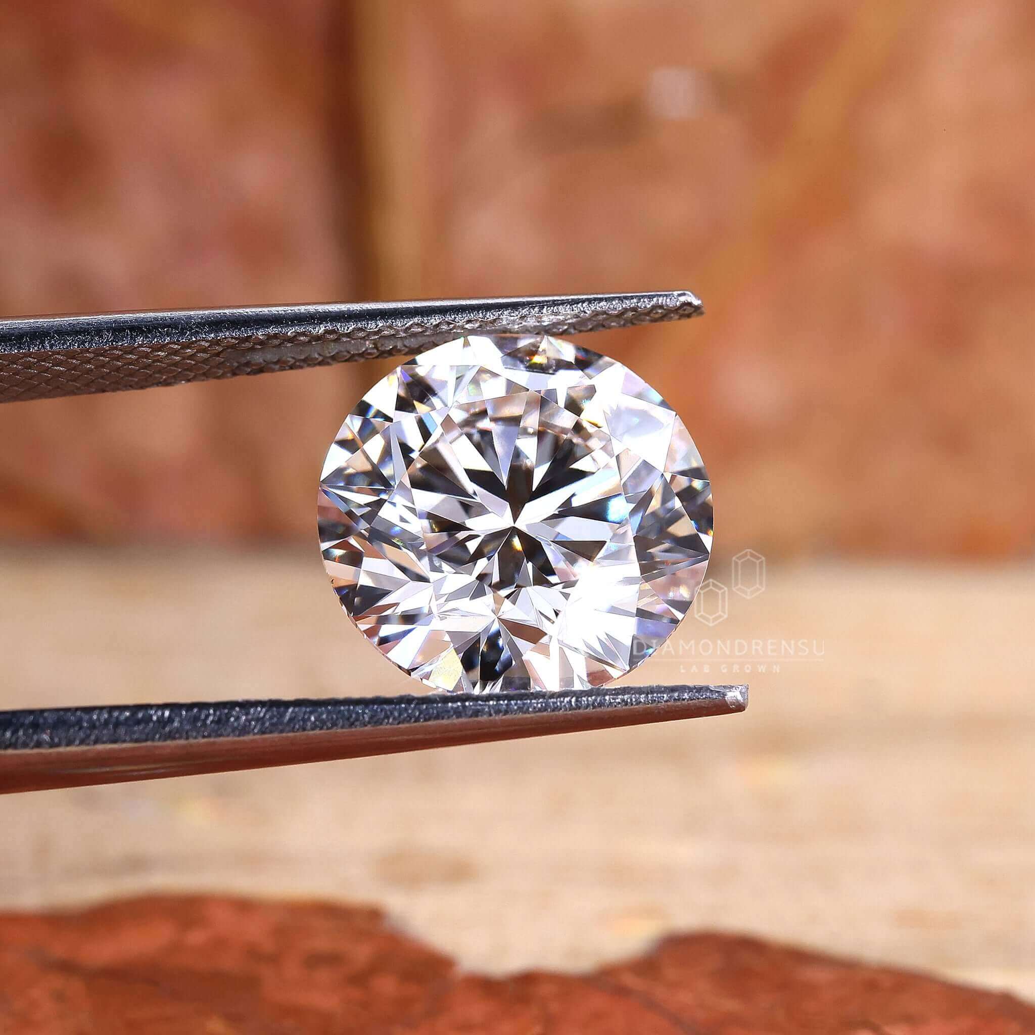 round cut diamond