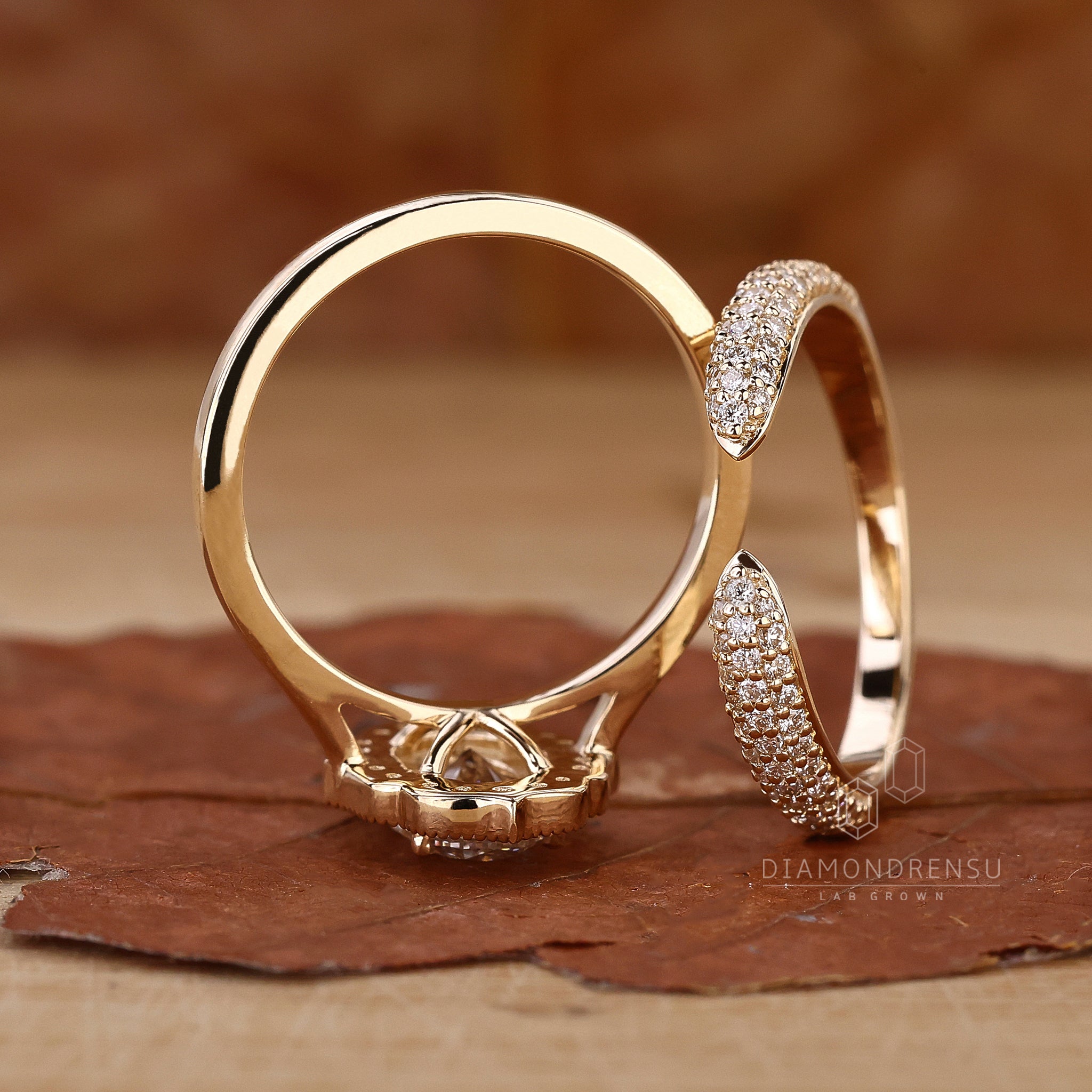 4 round prong oval diamond ring.
