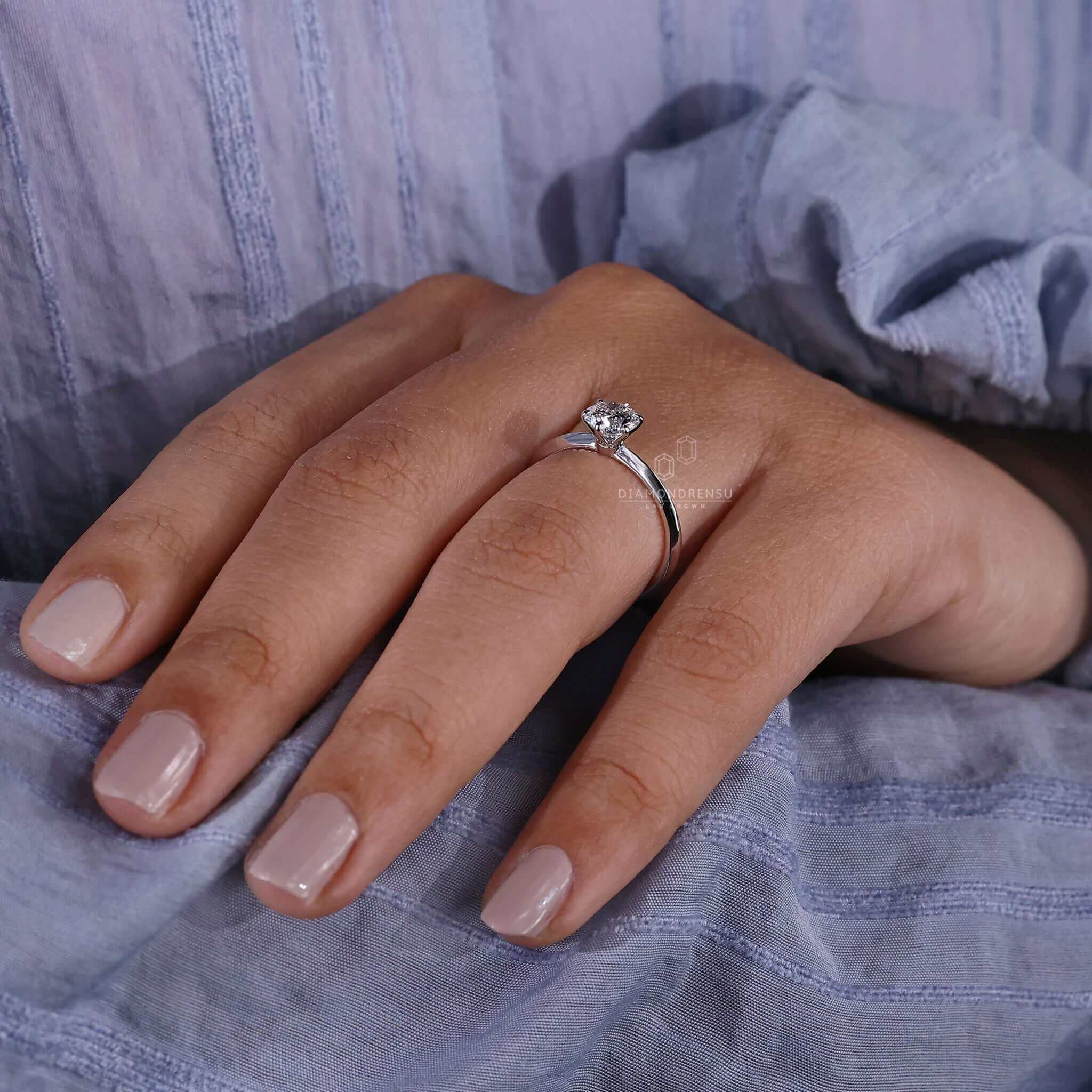 6 prong claw setting engagement ring designed for lasting beauty.