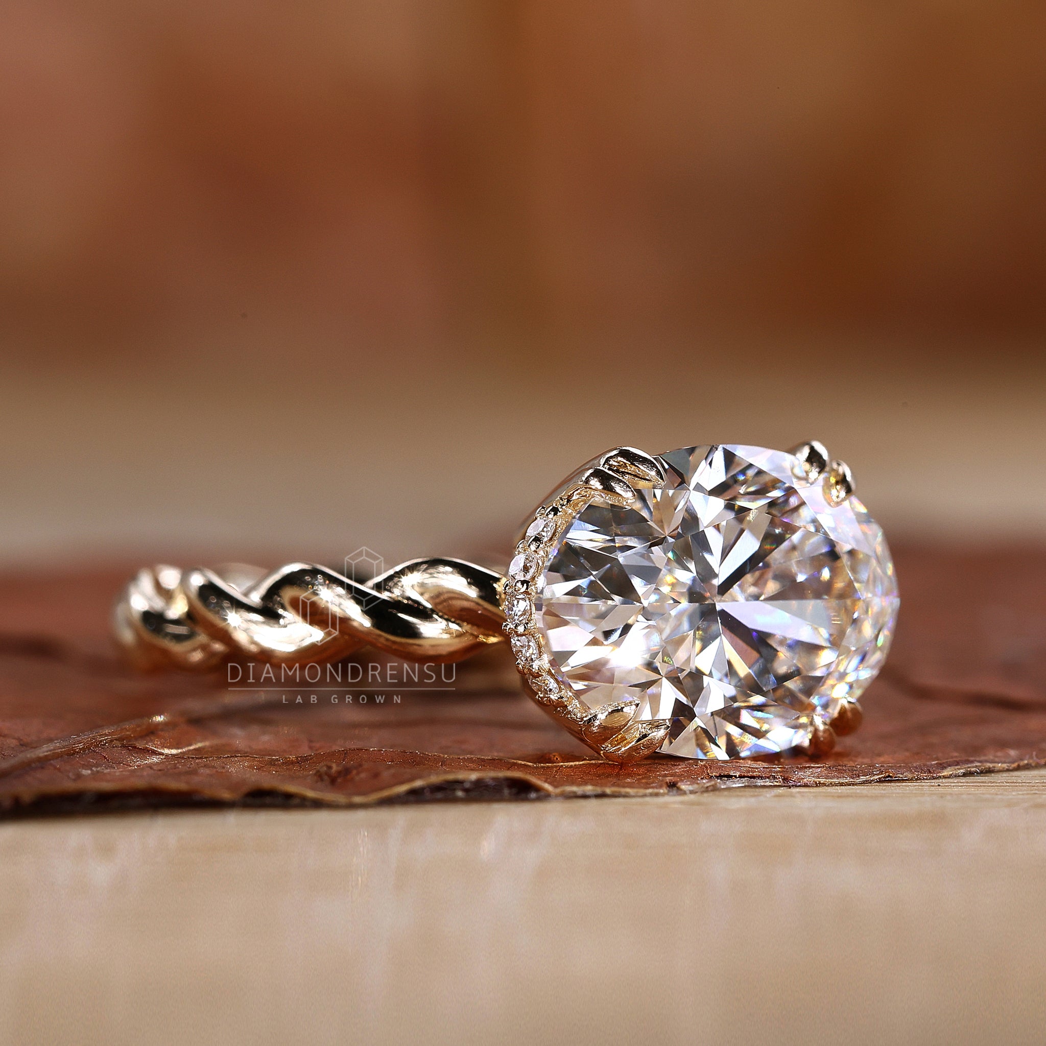 Handmade jewelry with yellow gold ring
