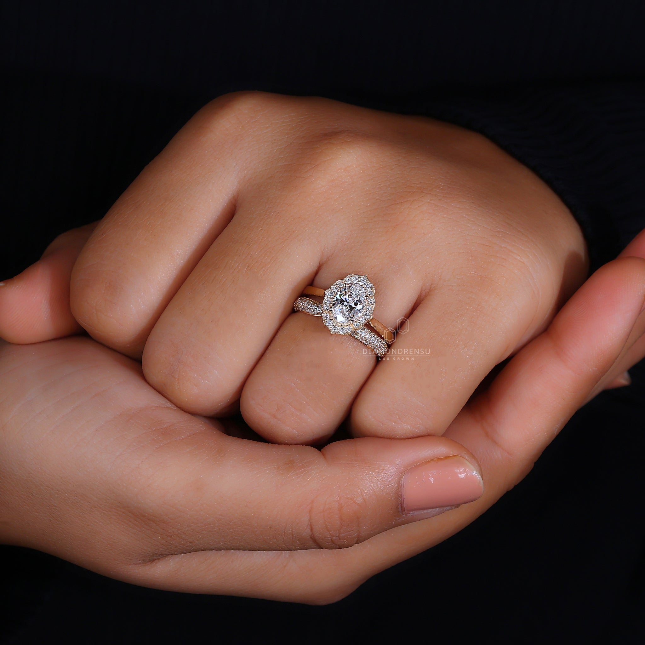 Open gap wedding band with oval ring.
