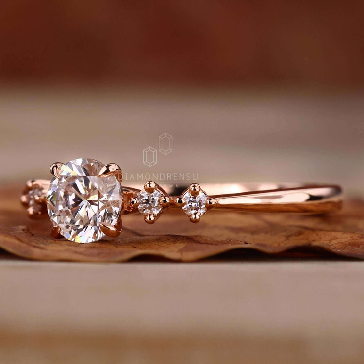 Diamond five stone ring with claw prong setting, an ideal choice for a diamond ring uk design.
