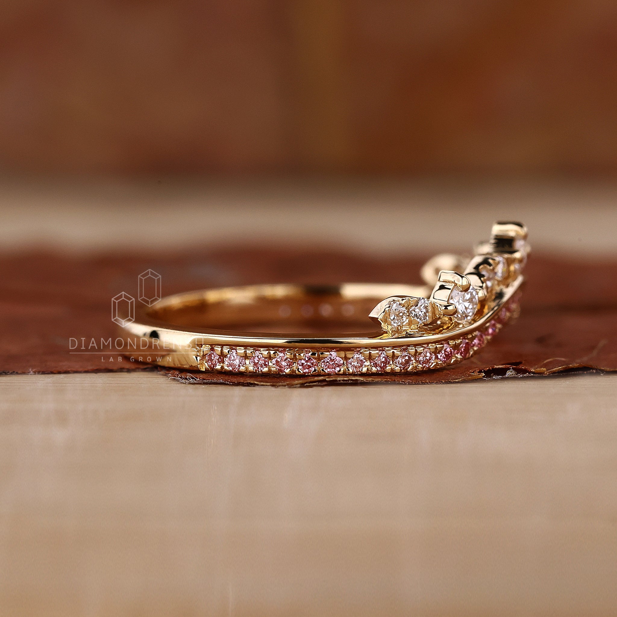 Marquise outline diamond tiara wedding ring.
