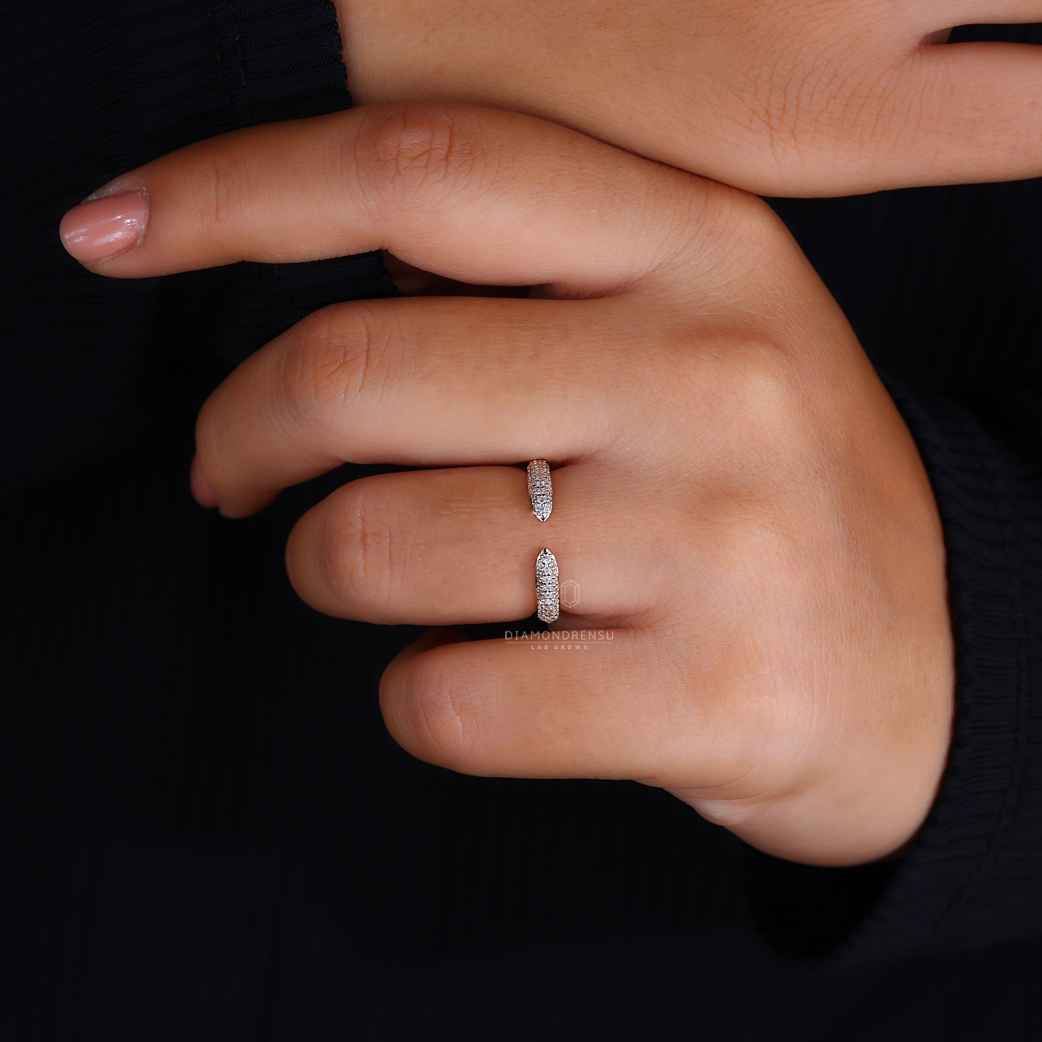 Diamondrensu UK yellow gold pave diamond wedding band.
