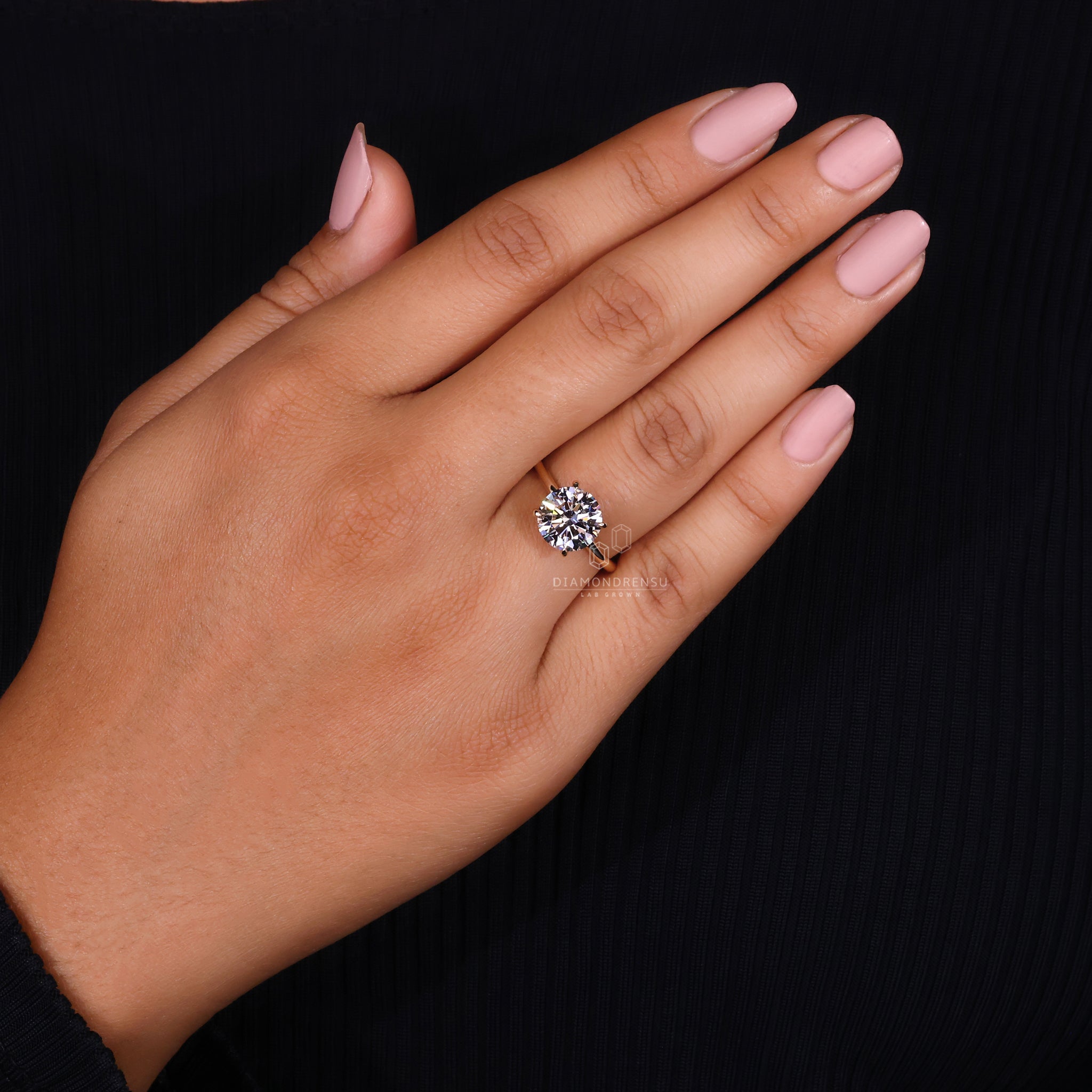 Simple handmade jewellery piece with round diamond.
