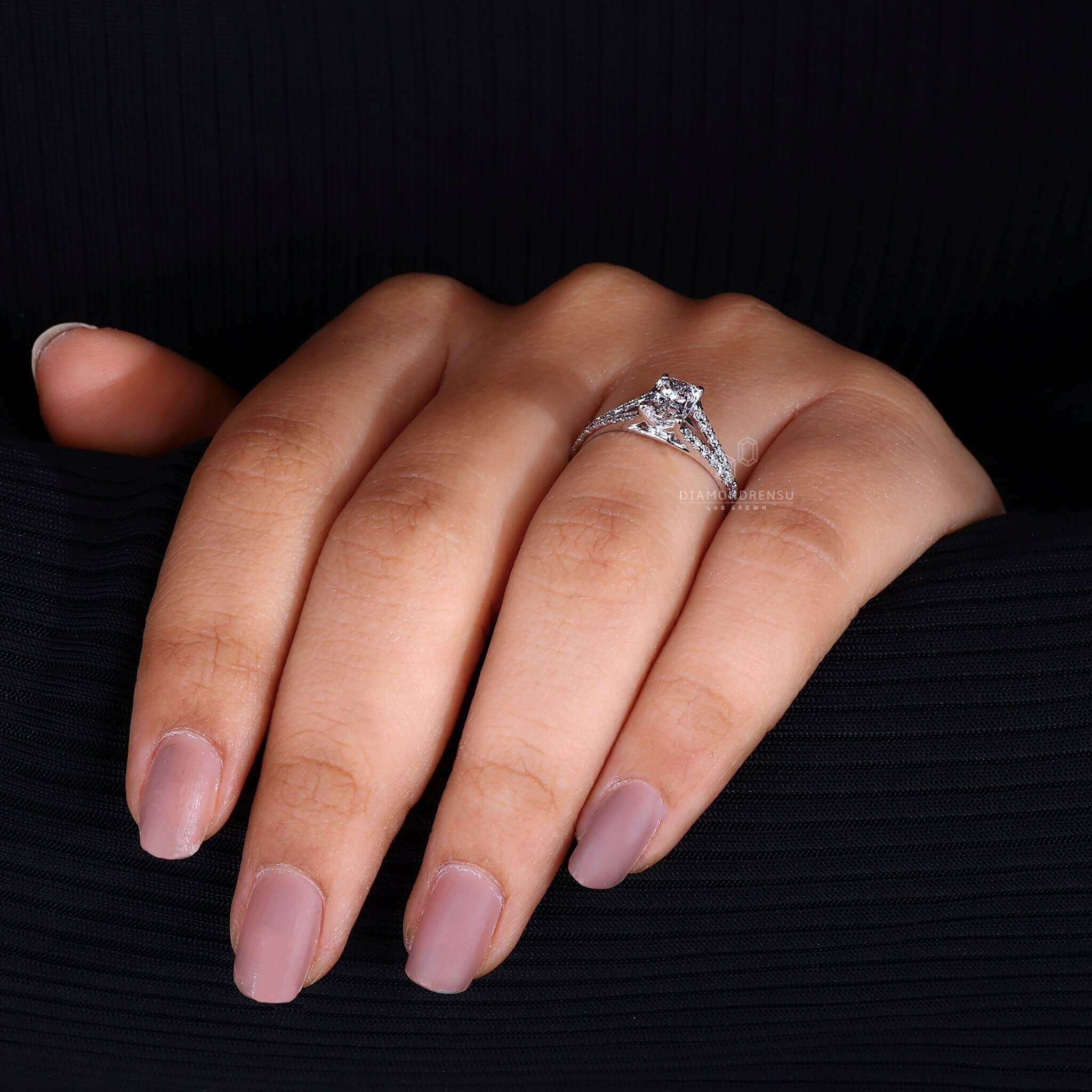 Sophisticated prong setting ring for an elegant and secure design.