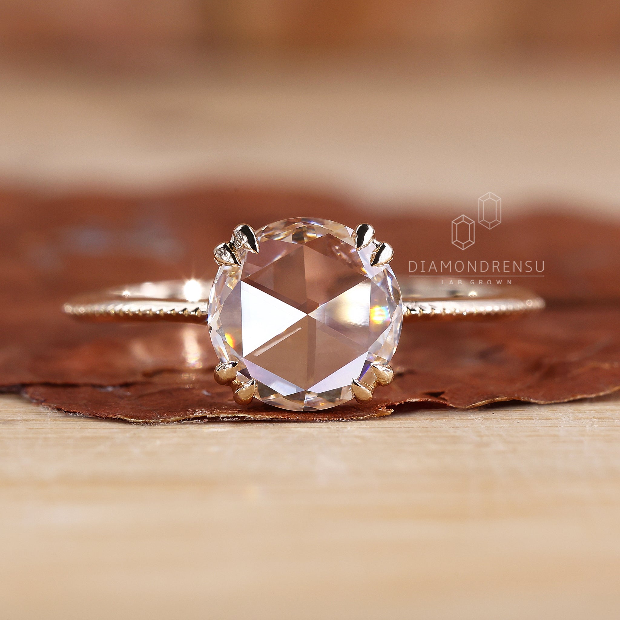 Buy engagement ring in London UK with IGI certified rose cut diamond.
