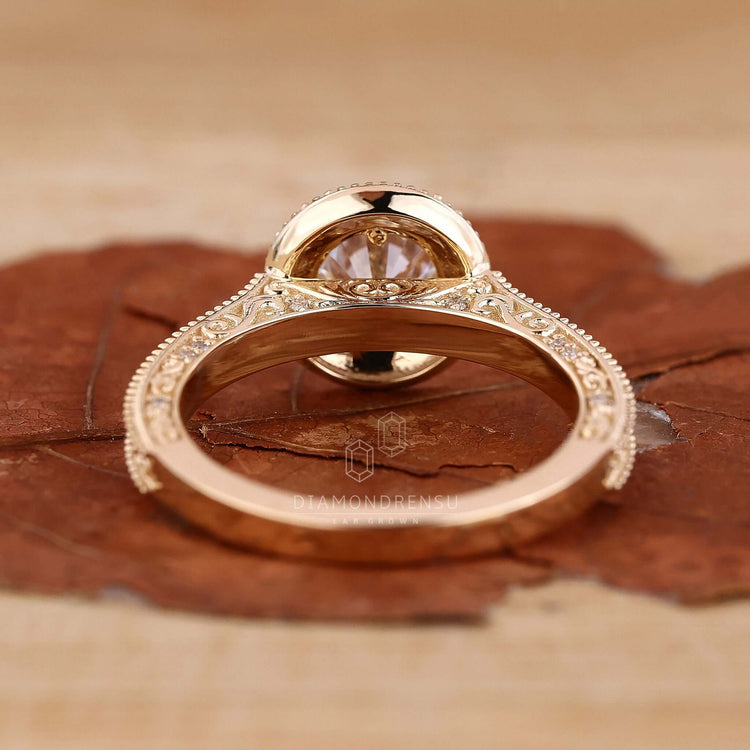 Intricately designed diamond milgrain ring, combining elegance and craftsmanship.