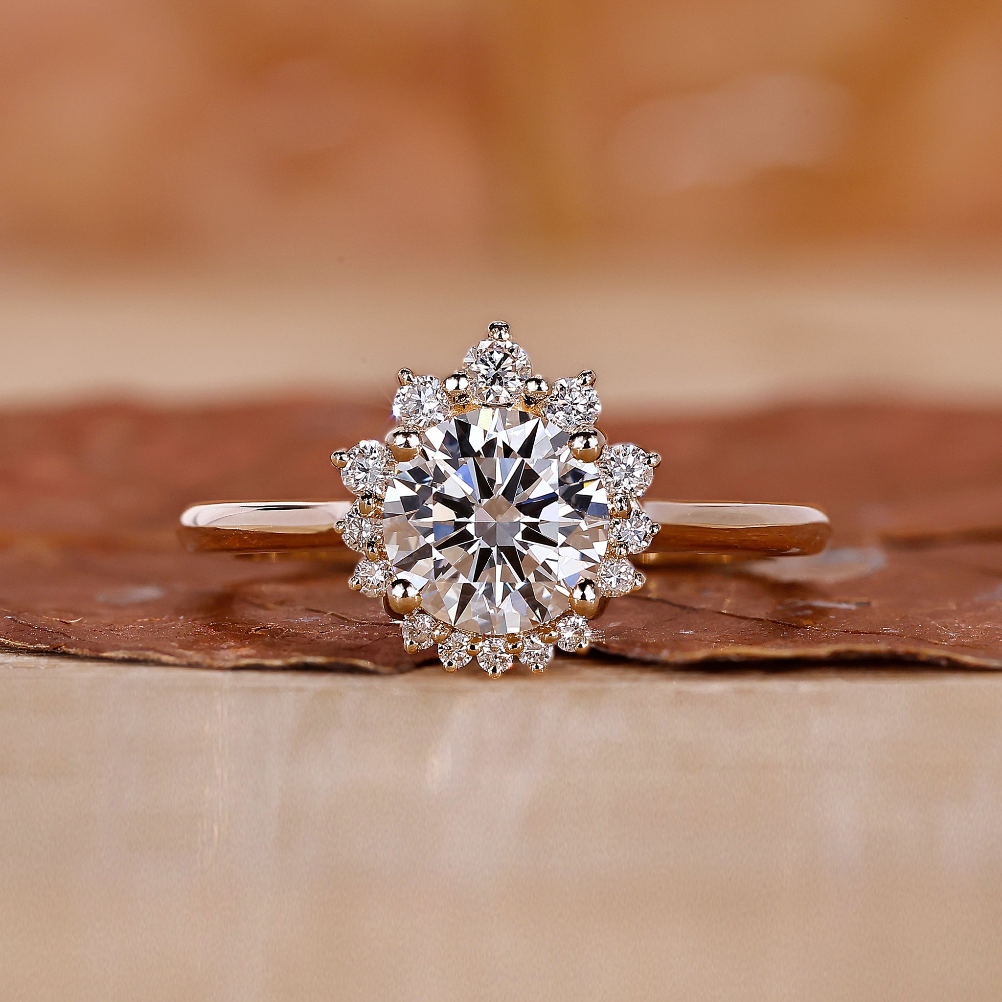 Diamond cluster ring with round diamond ring.
