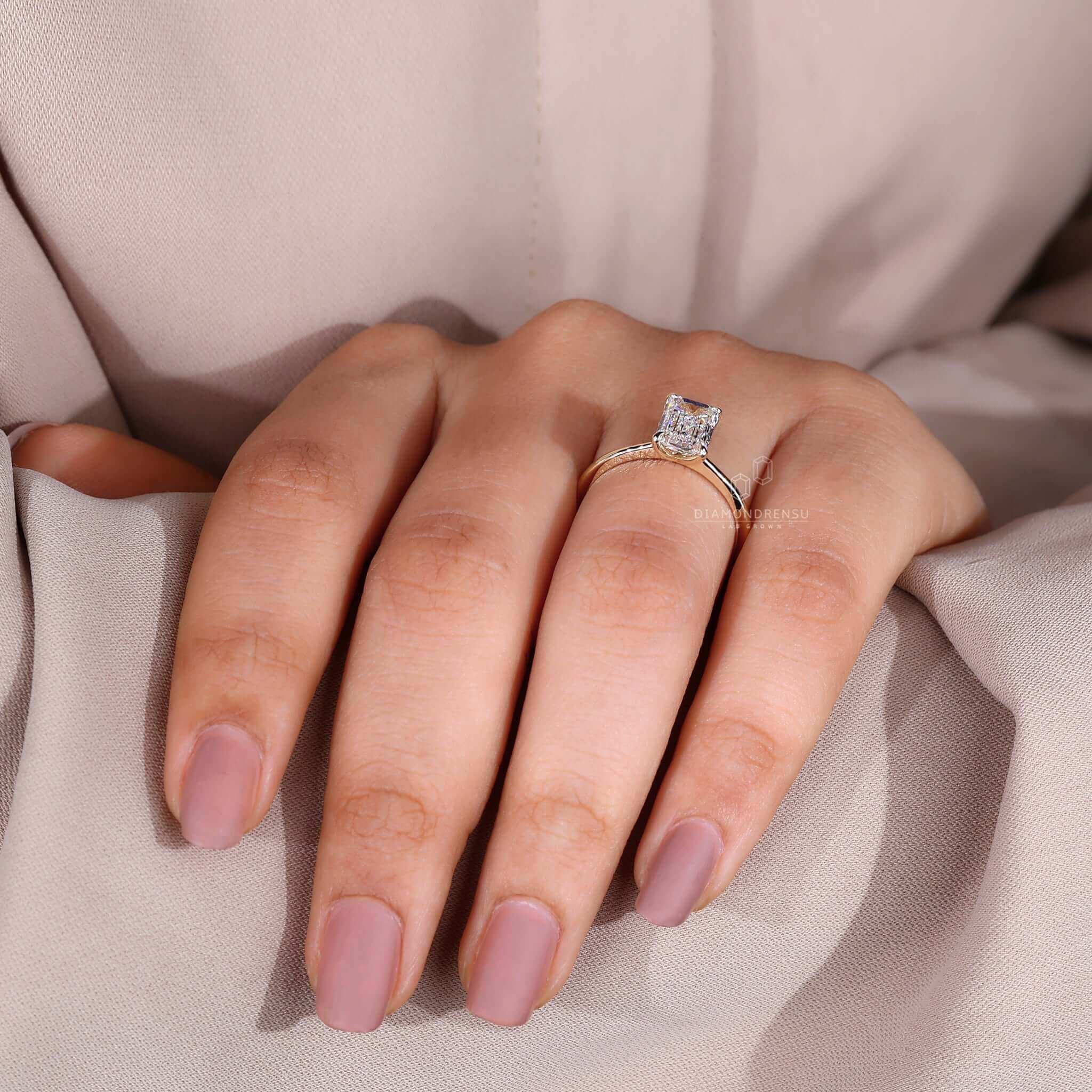 The beautiful tulip ring design, crafted to showcase the centre stone perfectly.