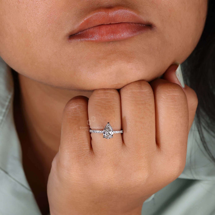 Classic pear shaped ring diamond for sophisticated style.