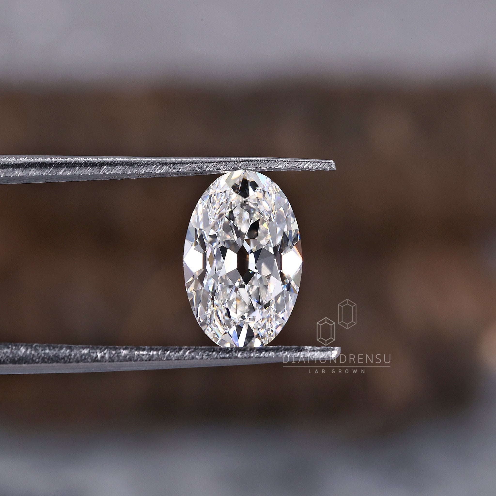 Old European cut diamond in oval shape perfect for handmade rings.
