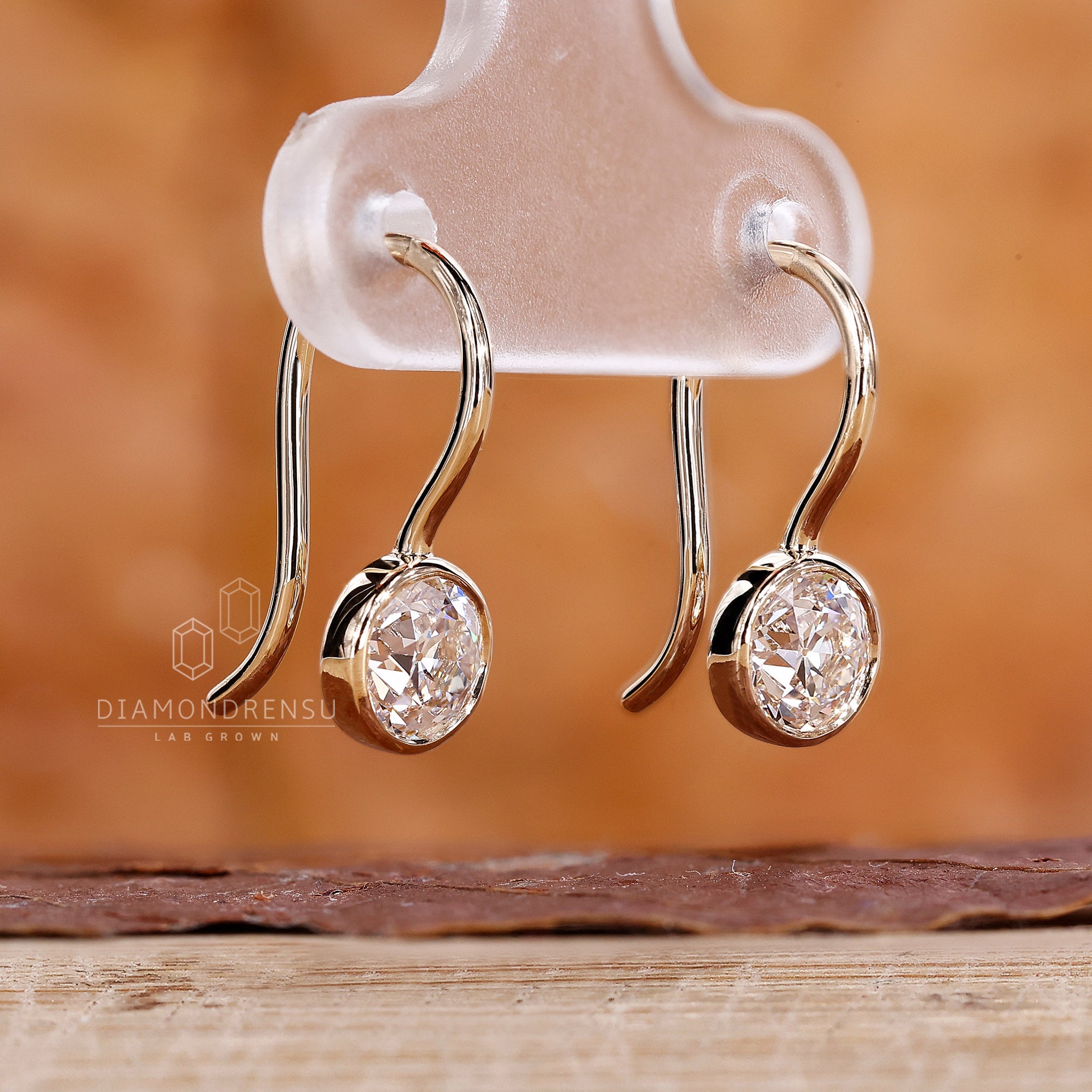 Vintage style diamond earrings.