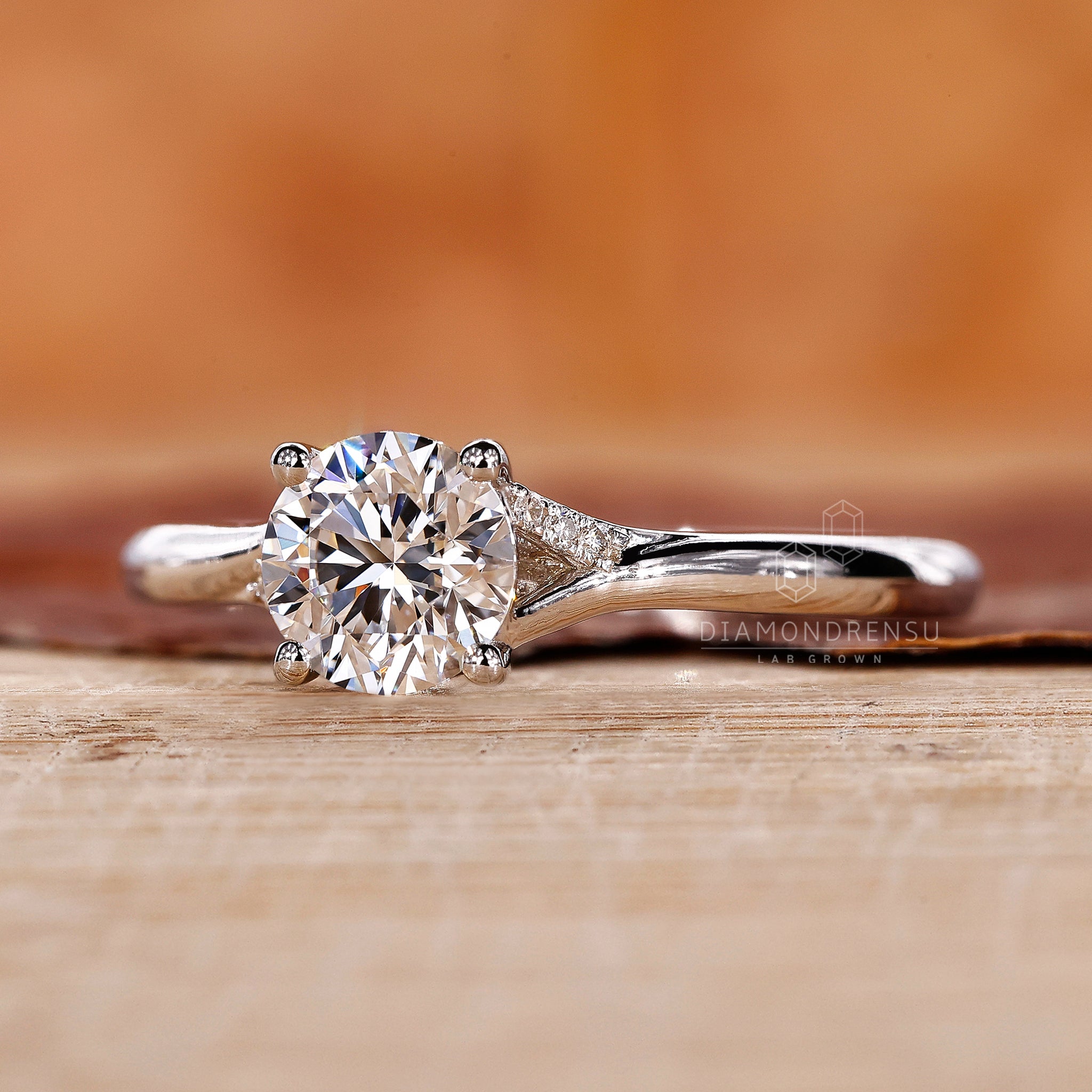 Trellis diamond ring with 4 prong ring
