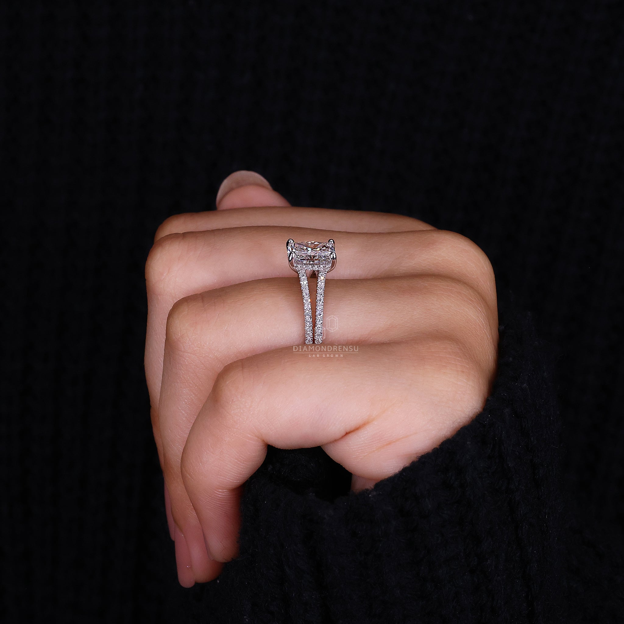 Lab grown diamond ring featuring a radiant cut centre stone.
