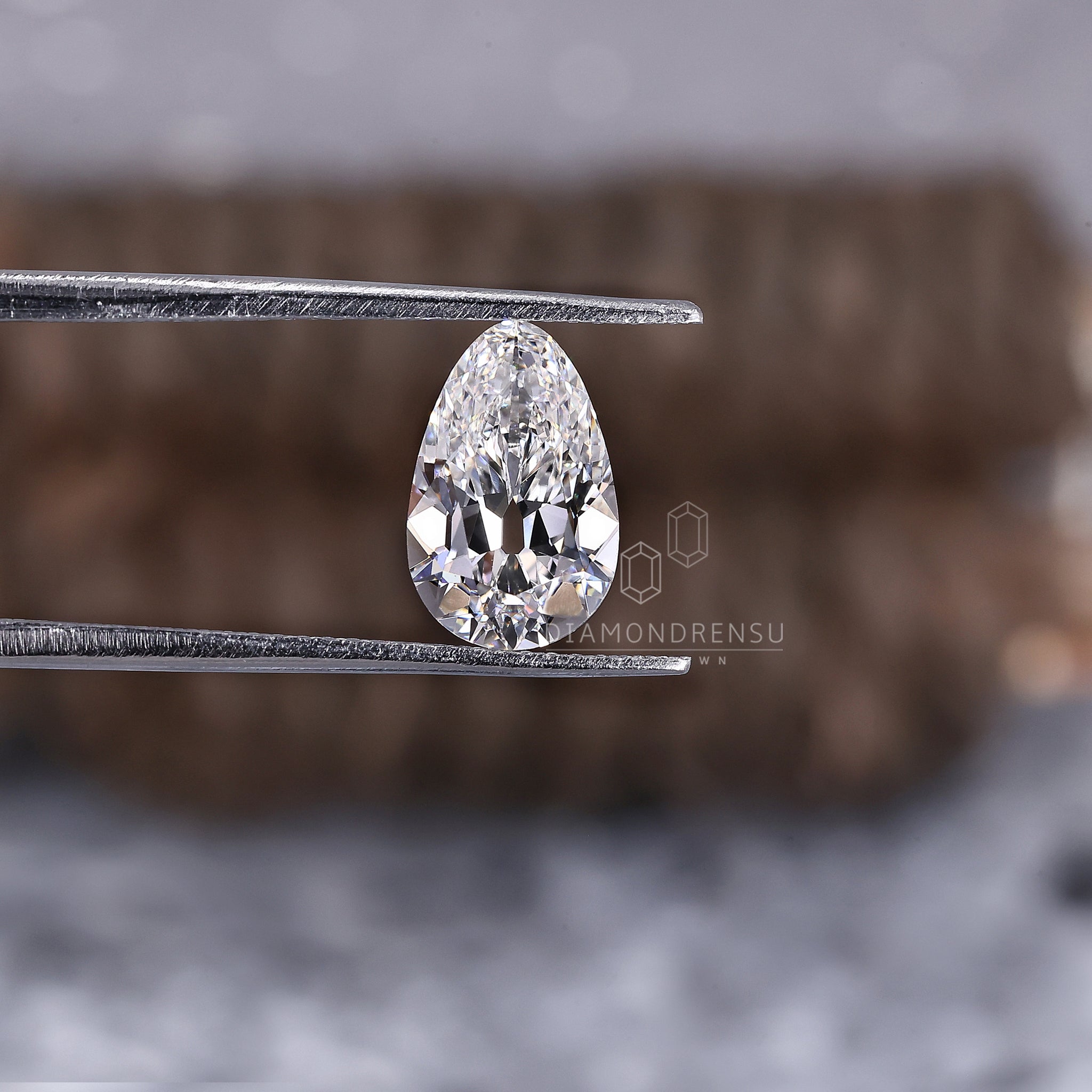 Lab grown diamond loose and ready for custom jewellery designs.
