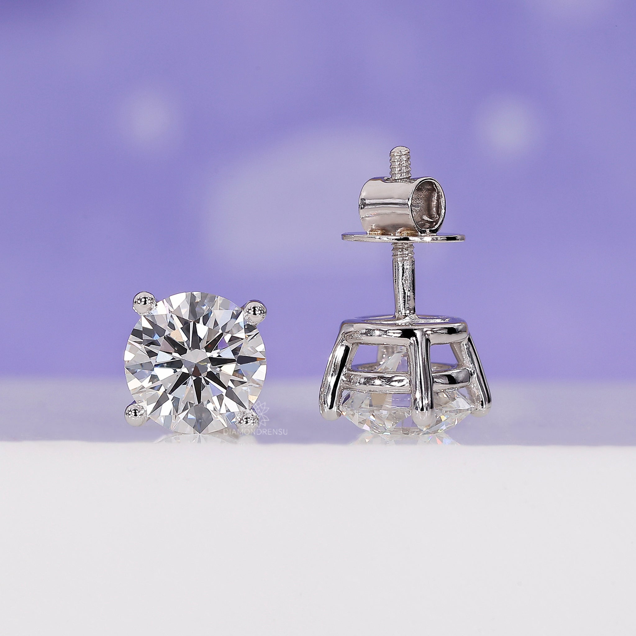 Simple stud earrings with diamonds.