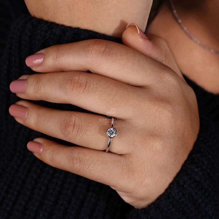 Round diamond white gold ring perfect for special occasions.