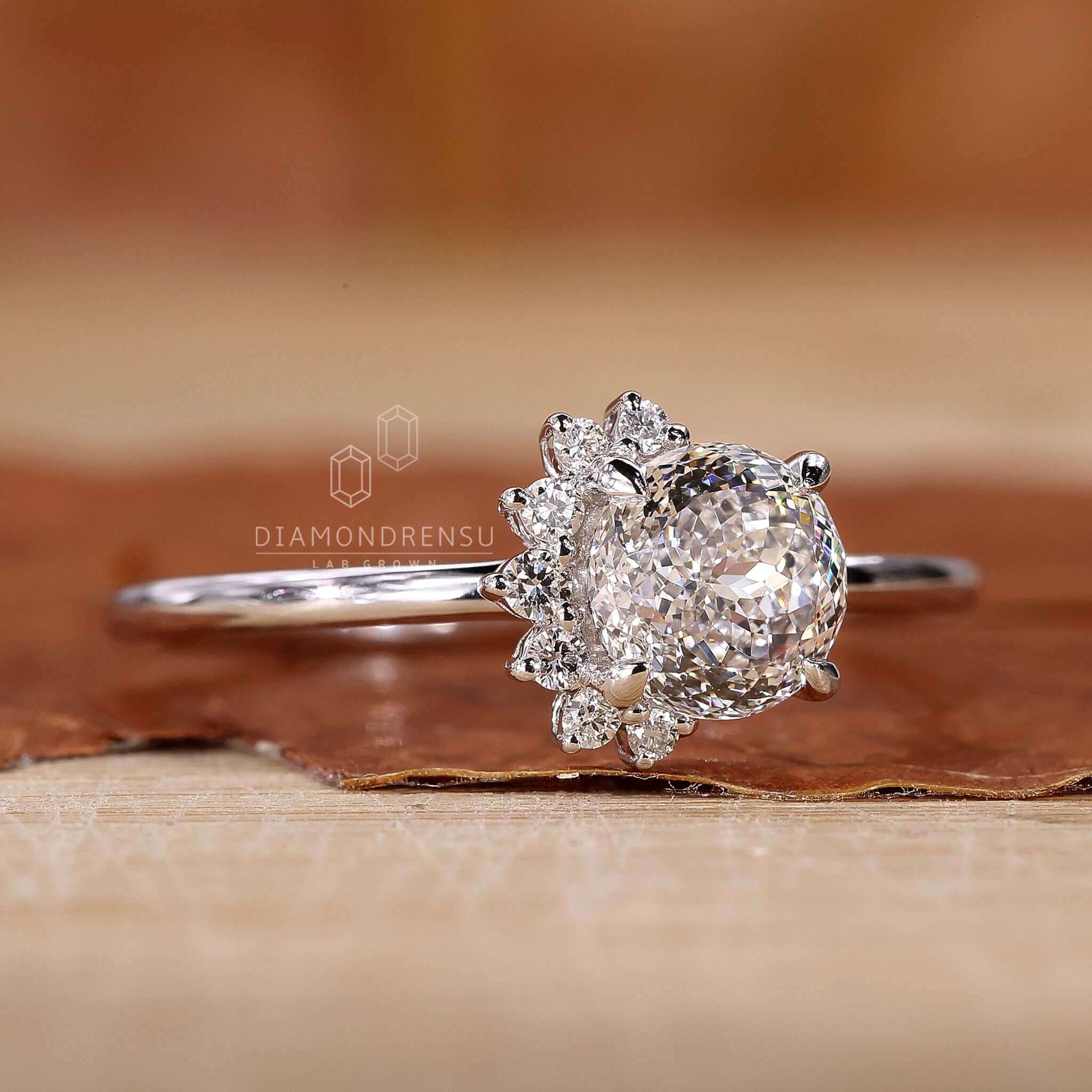 lab grown diamond engagement ring