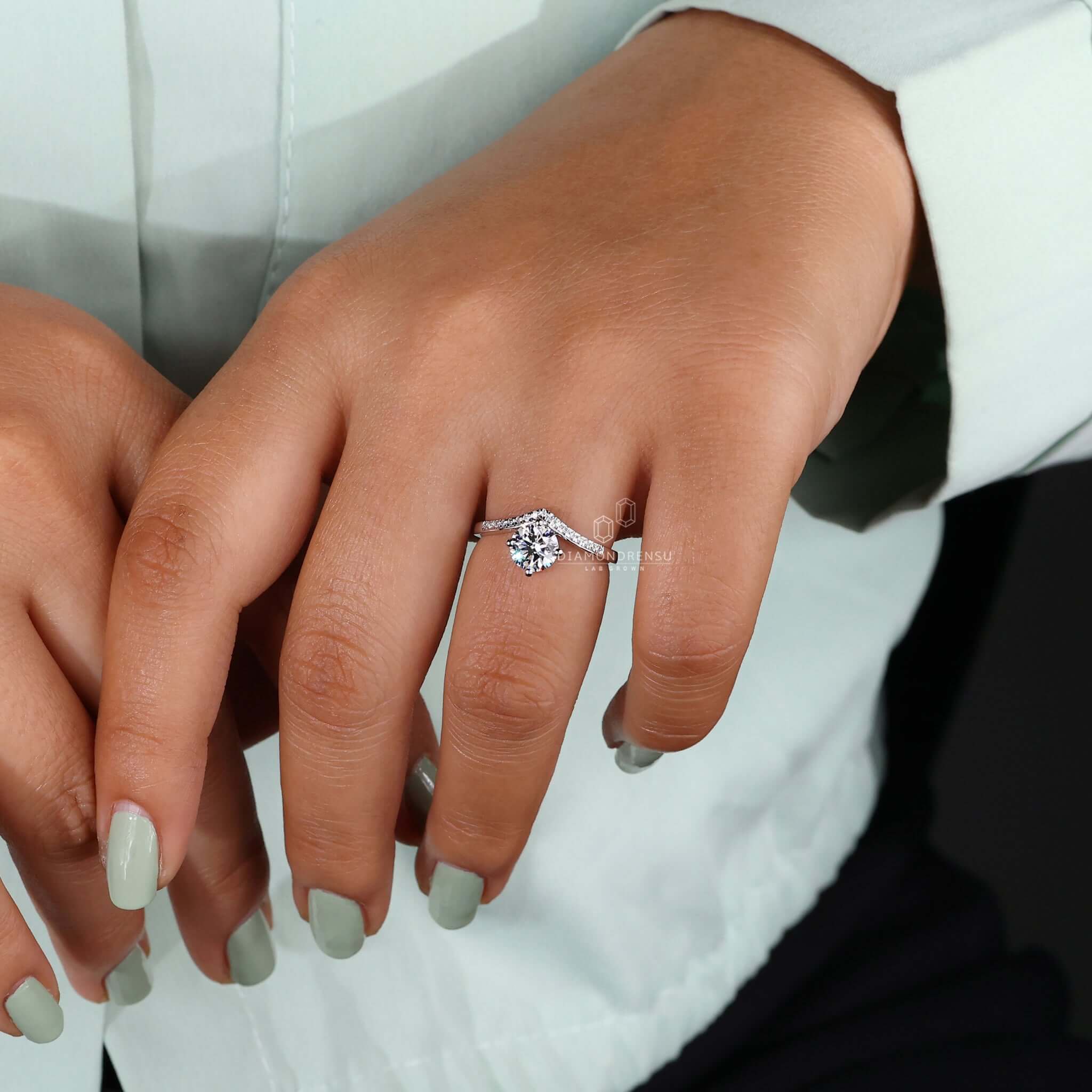 Beautiful round cut diamond ring in a prong setting.