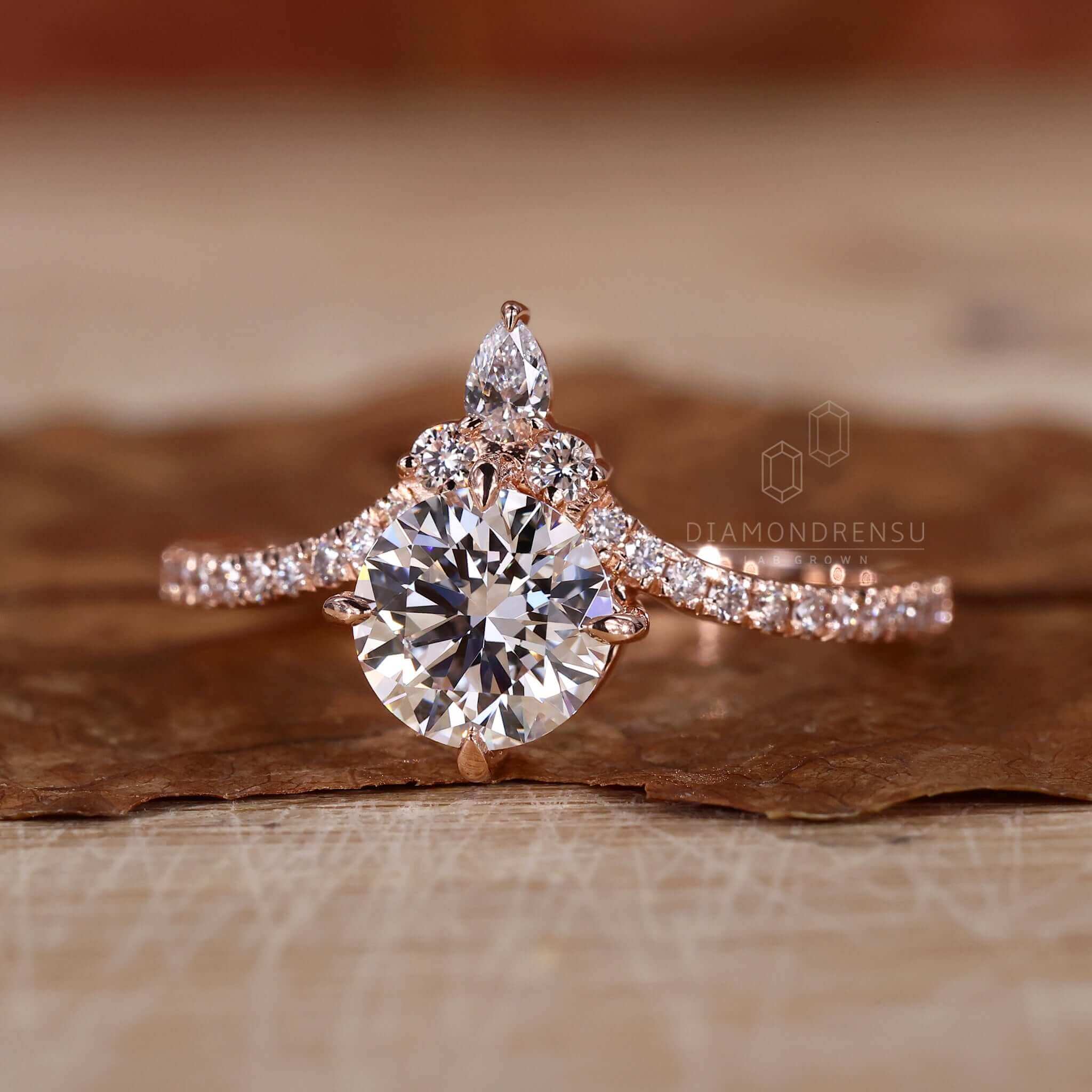 round lab grown diamond ring