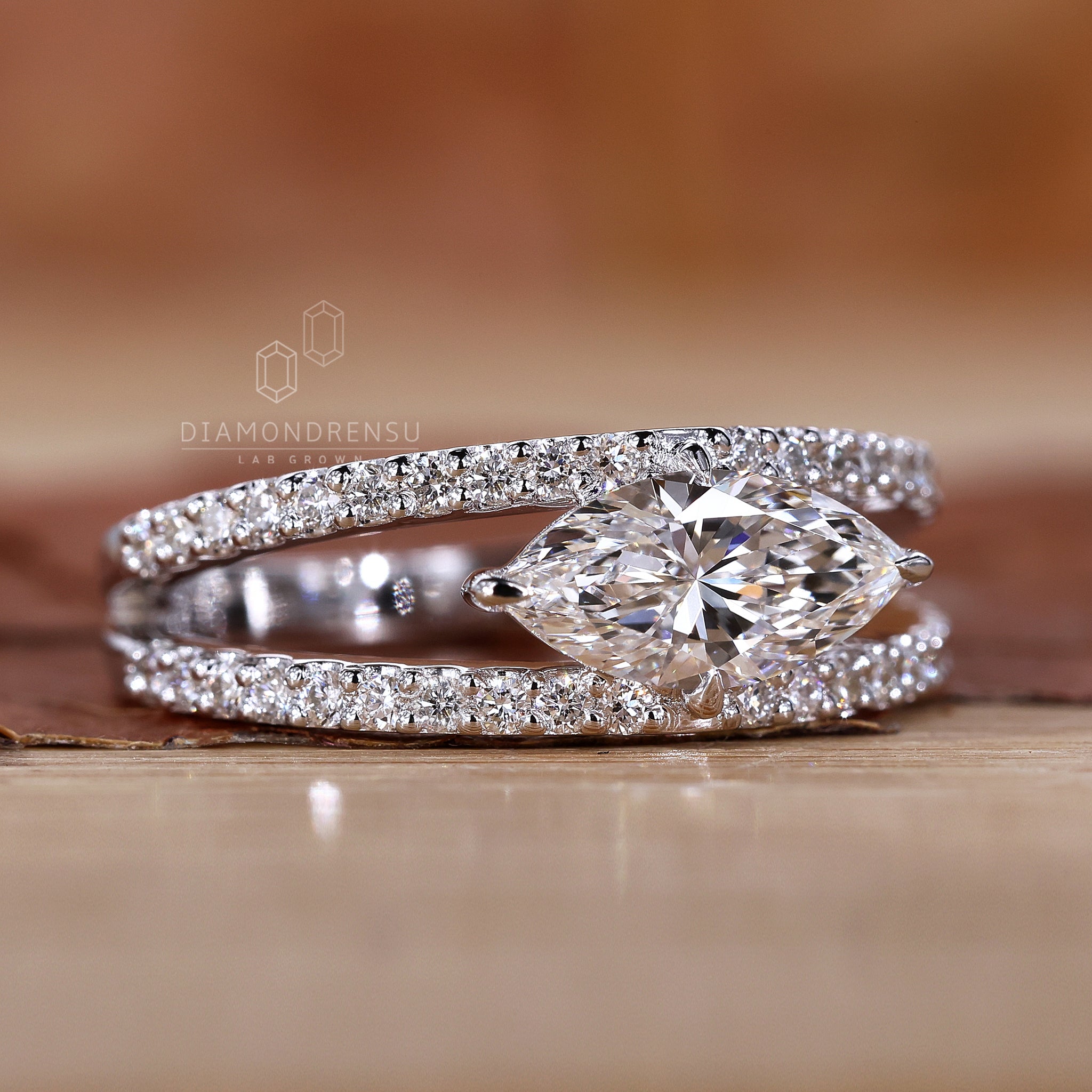 Dual band split shank engagement ring style.
