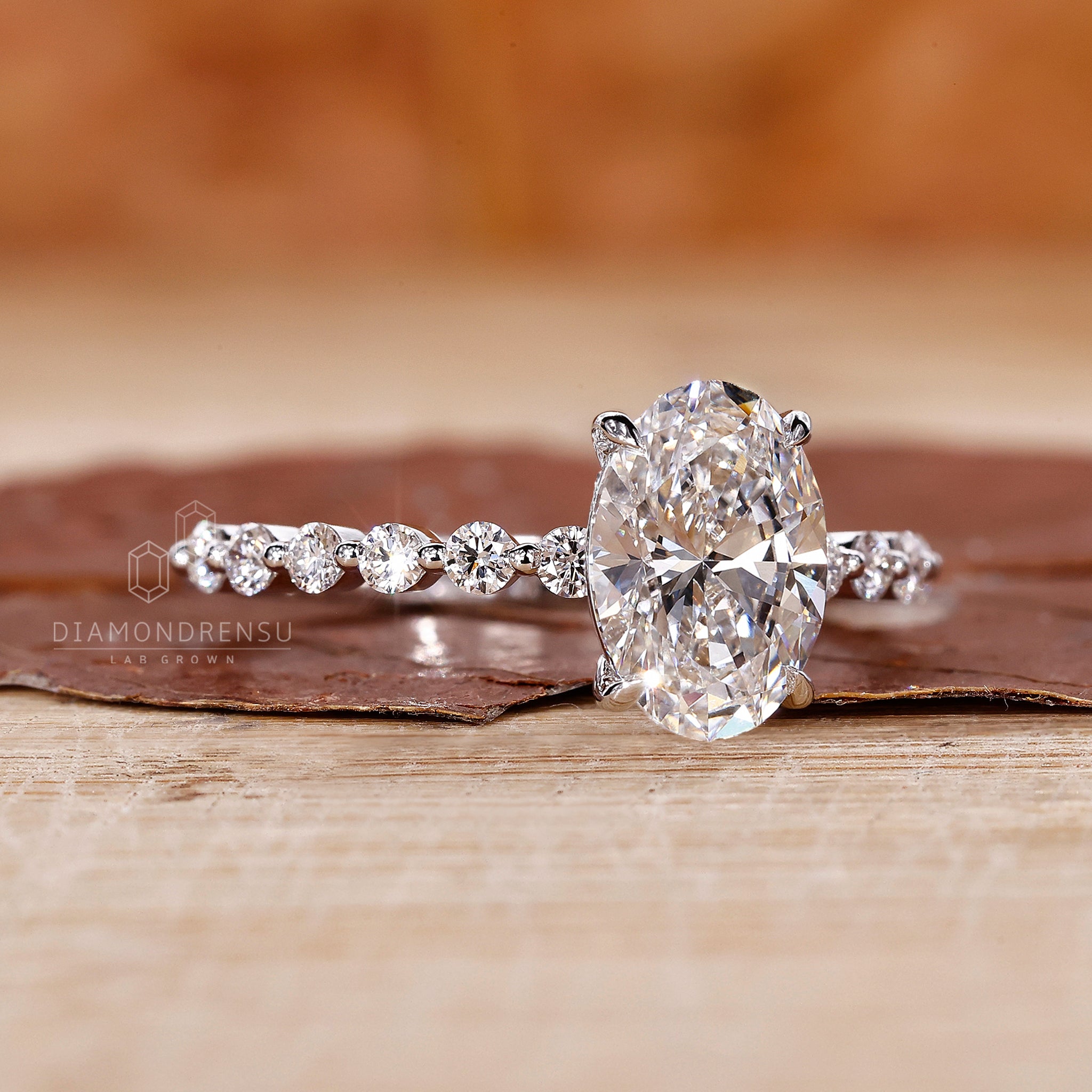 Floating bubble prong used in prong setting.
