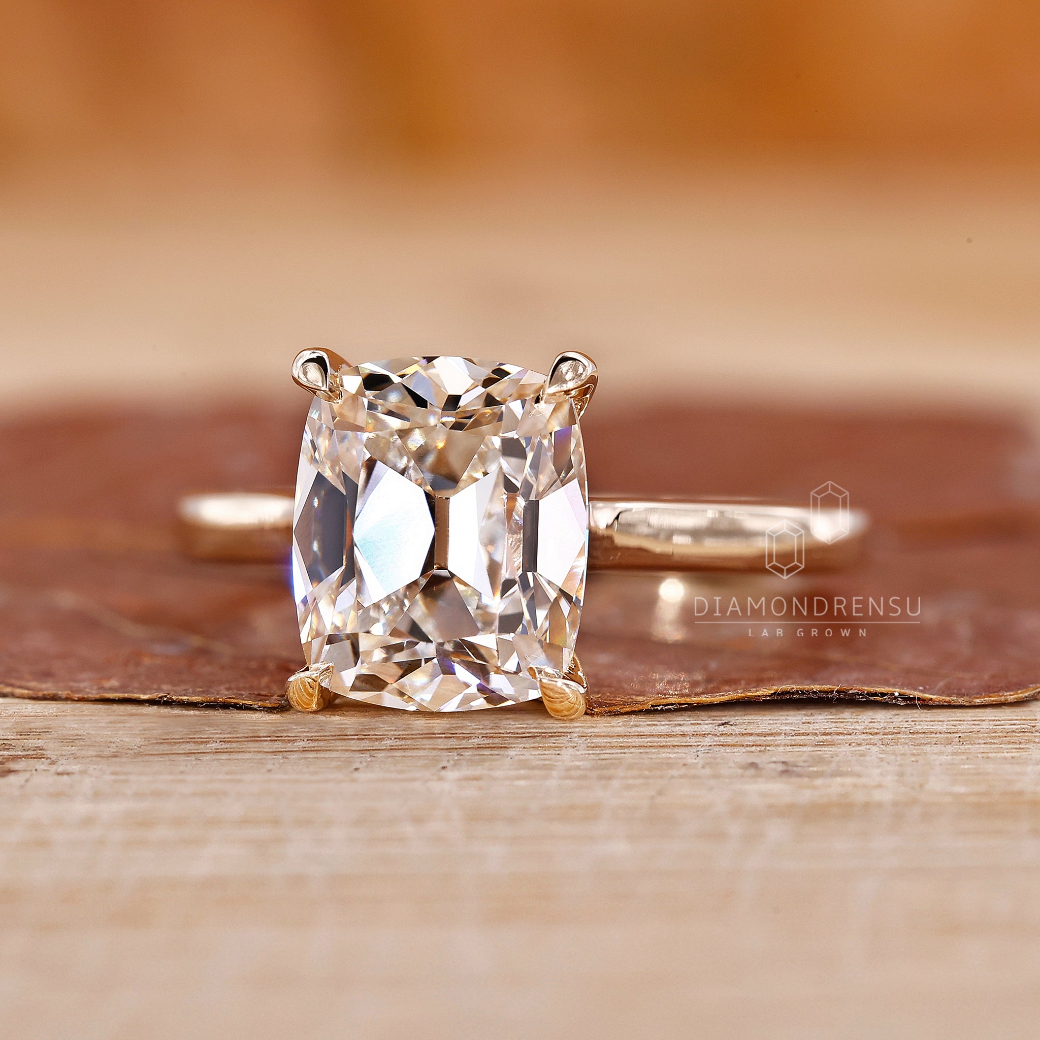 UK engagement ring is made for couples preferring antique cushion cut designs.
