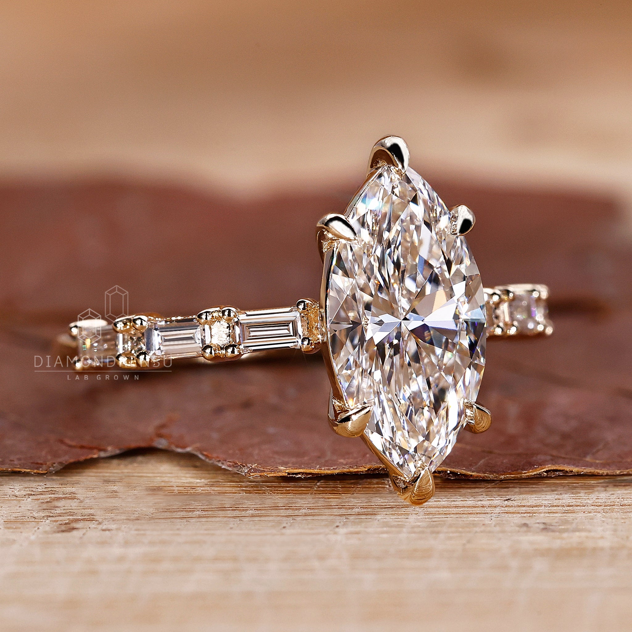 6 claw prong ring keeps diamond in place.
