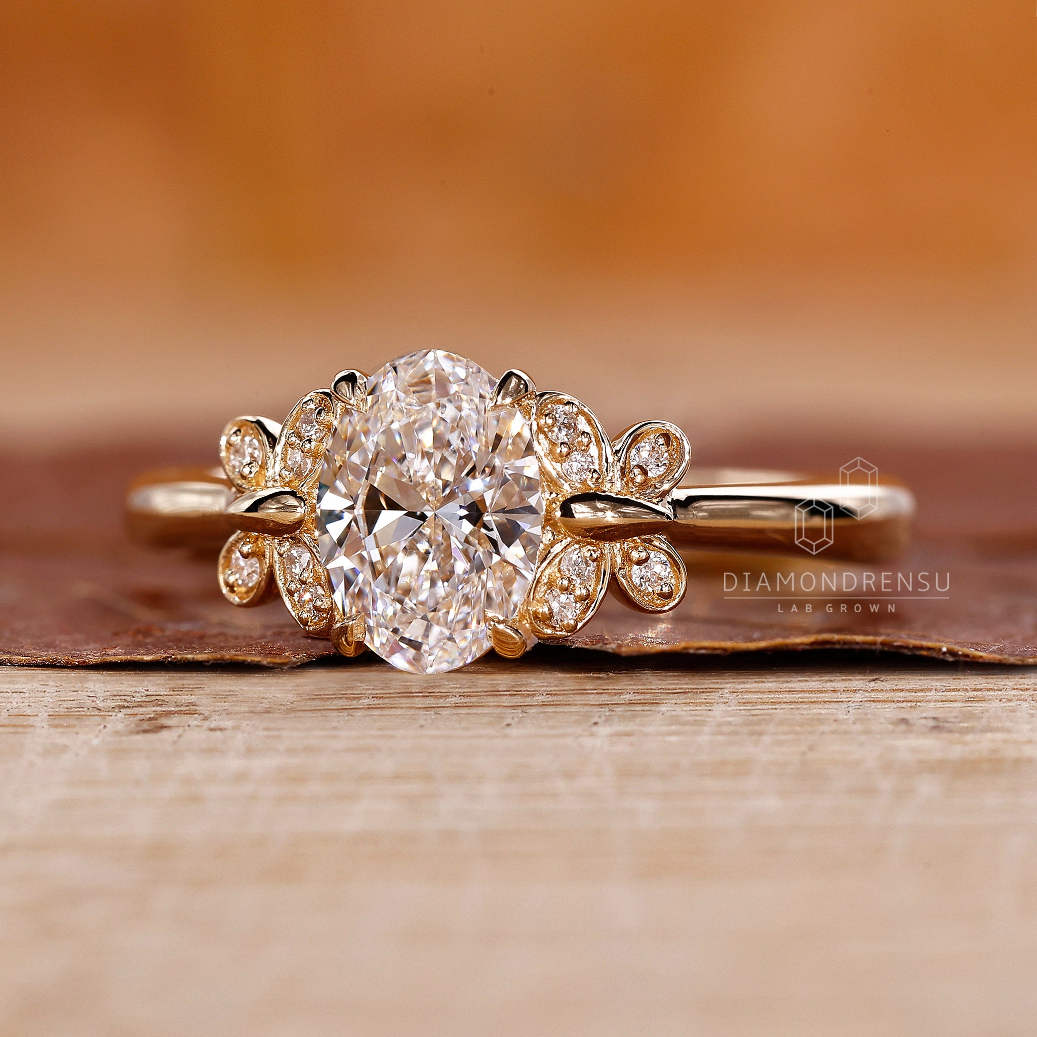 Claw prong holds the diamond securely in place.
