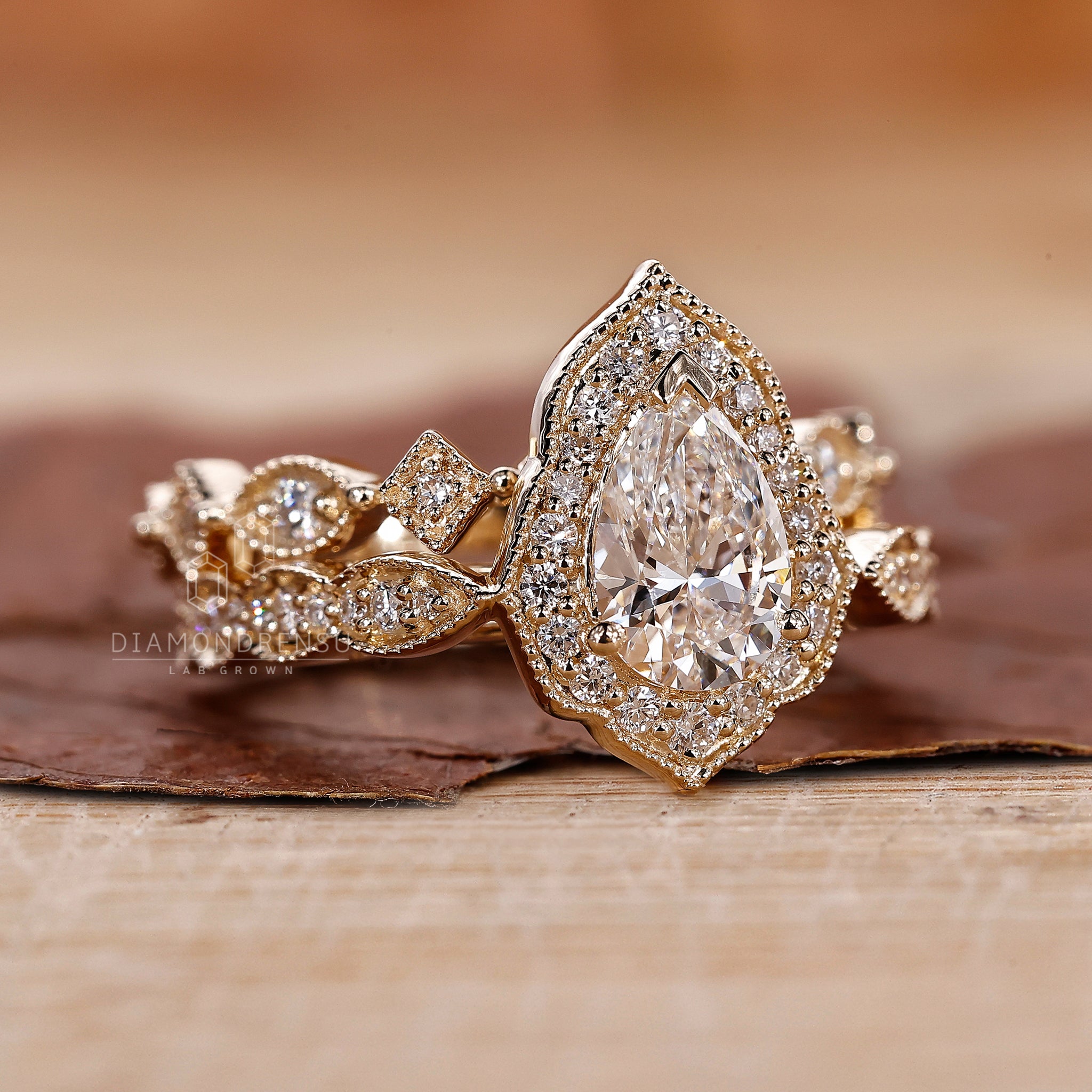 Cathedral setting ring paired with round diamond side stone accents.
