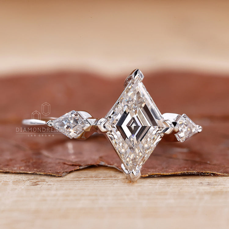 Compass prong setting on engagement ring white gold.
