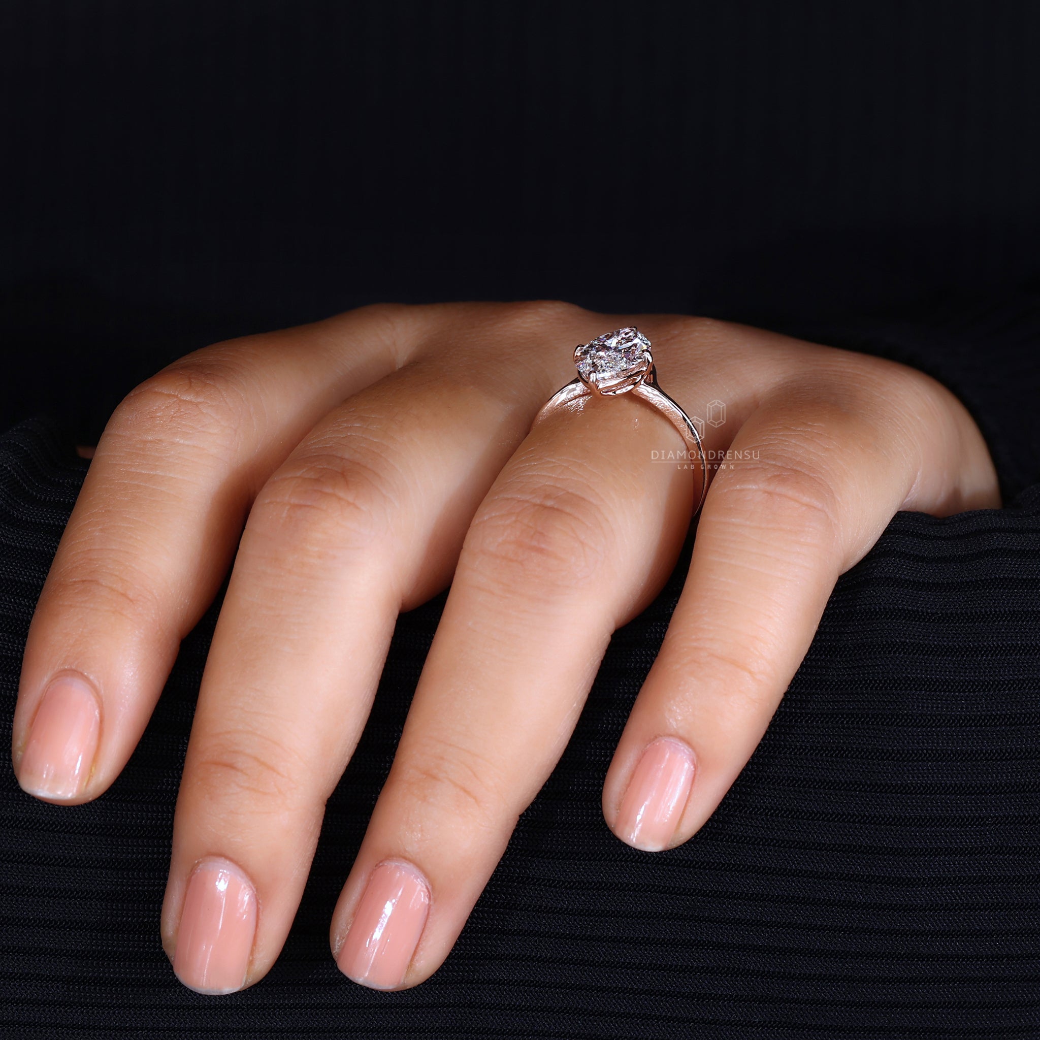 Diamondrensu UK engagement ring designed for standout appeal.
