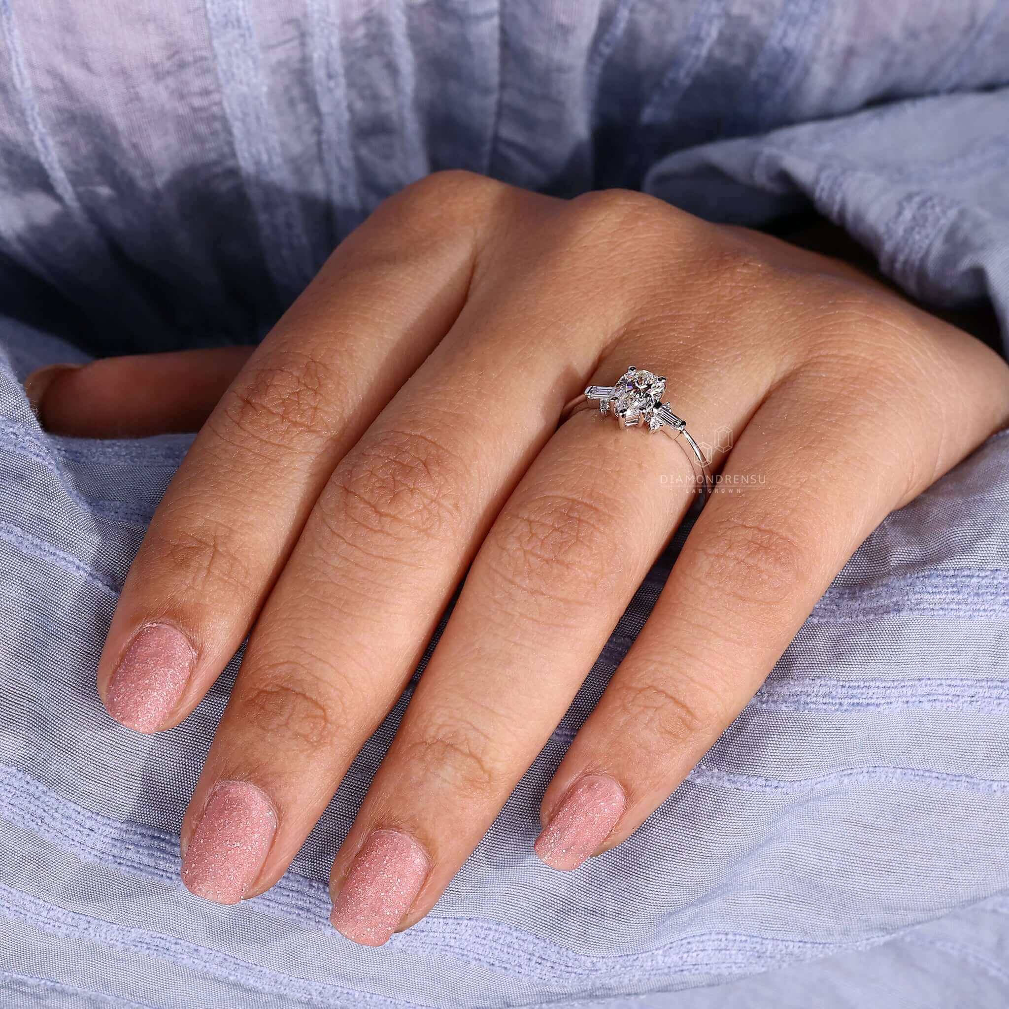 pear shaped diamond engagement ring