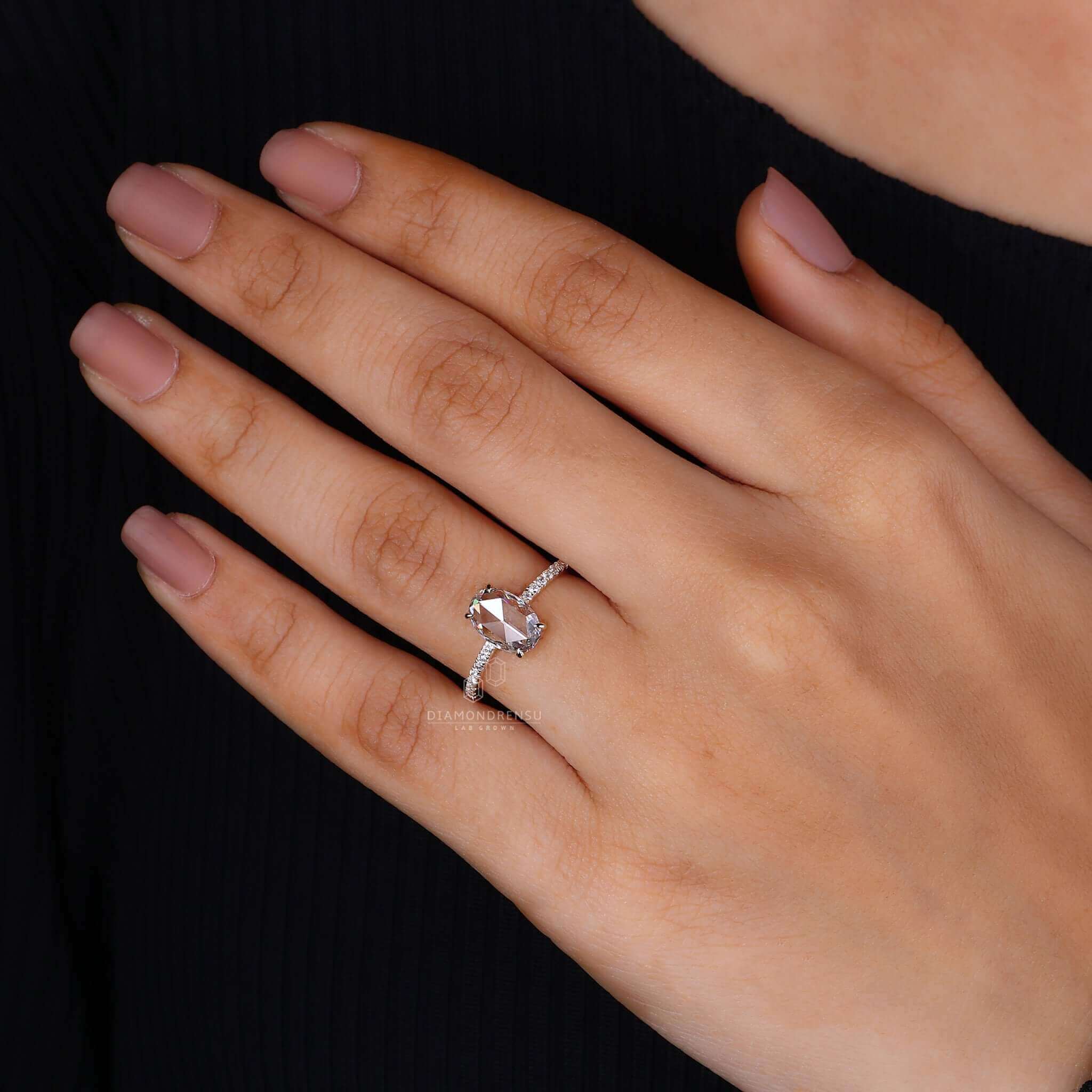 Modern oval cut ring with a sleek and sophisticated look.