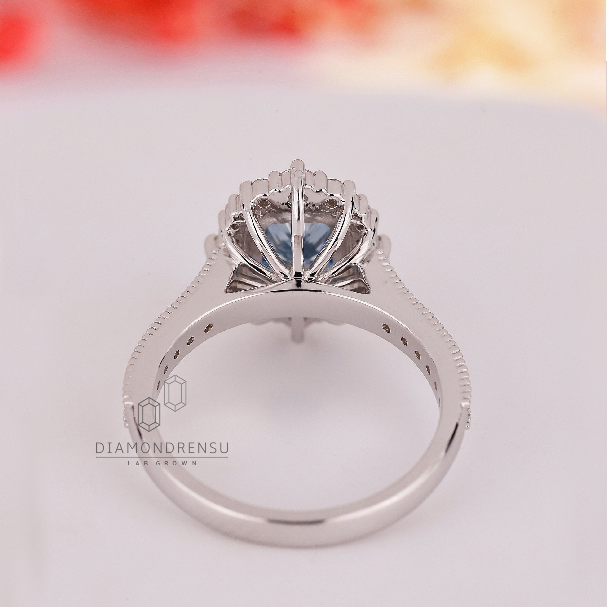 Lab Grown Diamond is used in this radiant cut diamond ring.
